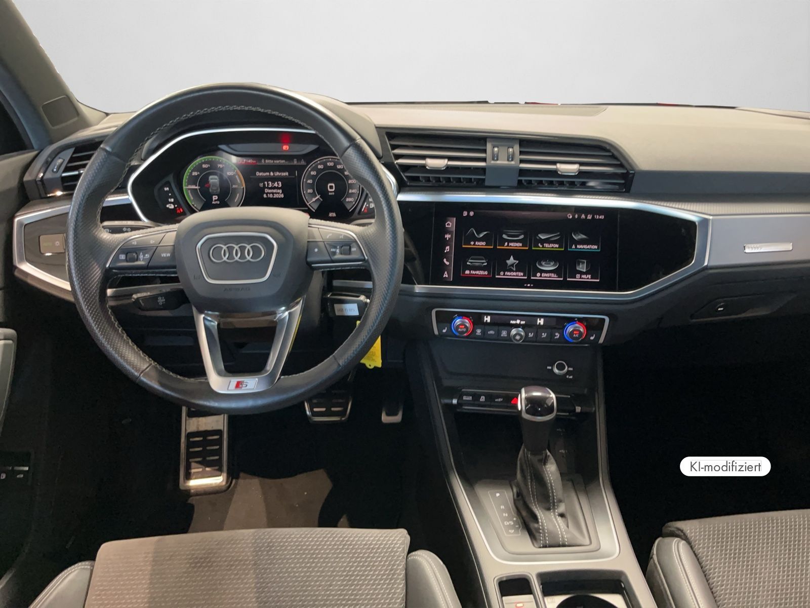 Audi Q3 45 TFSIe S line imagem 3
