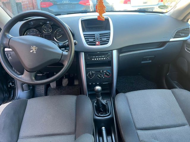 Peugeot 207 CC Cabrio-Coupe Filou Bild 8