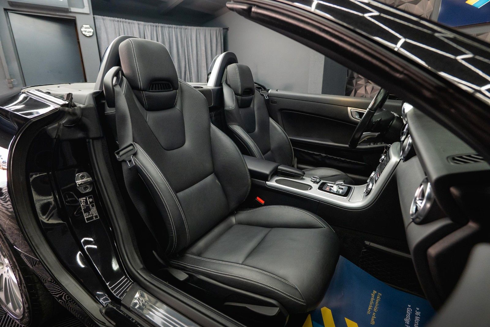 Fahrzeugabbildung Mercedes-Benz SLC 200 Roadster Sport *Sportabgas*Pano*Navi*