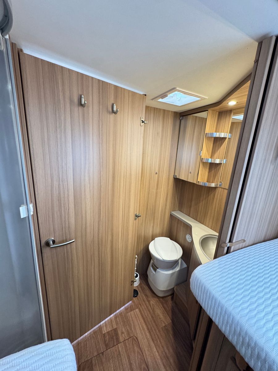 Fahrzeugabbildung Knaus SUN TI 700 MEG PLATINUM SELECTION FIAT 1.HAND