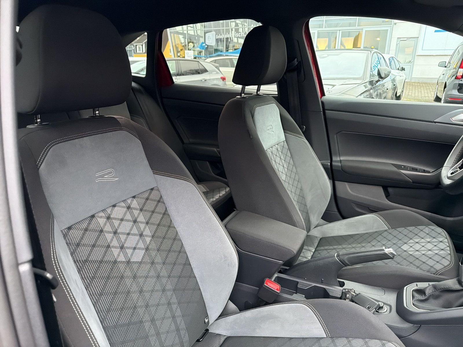 Taigo R-Line TSi DSG Navi