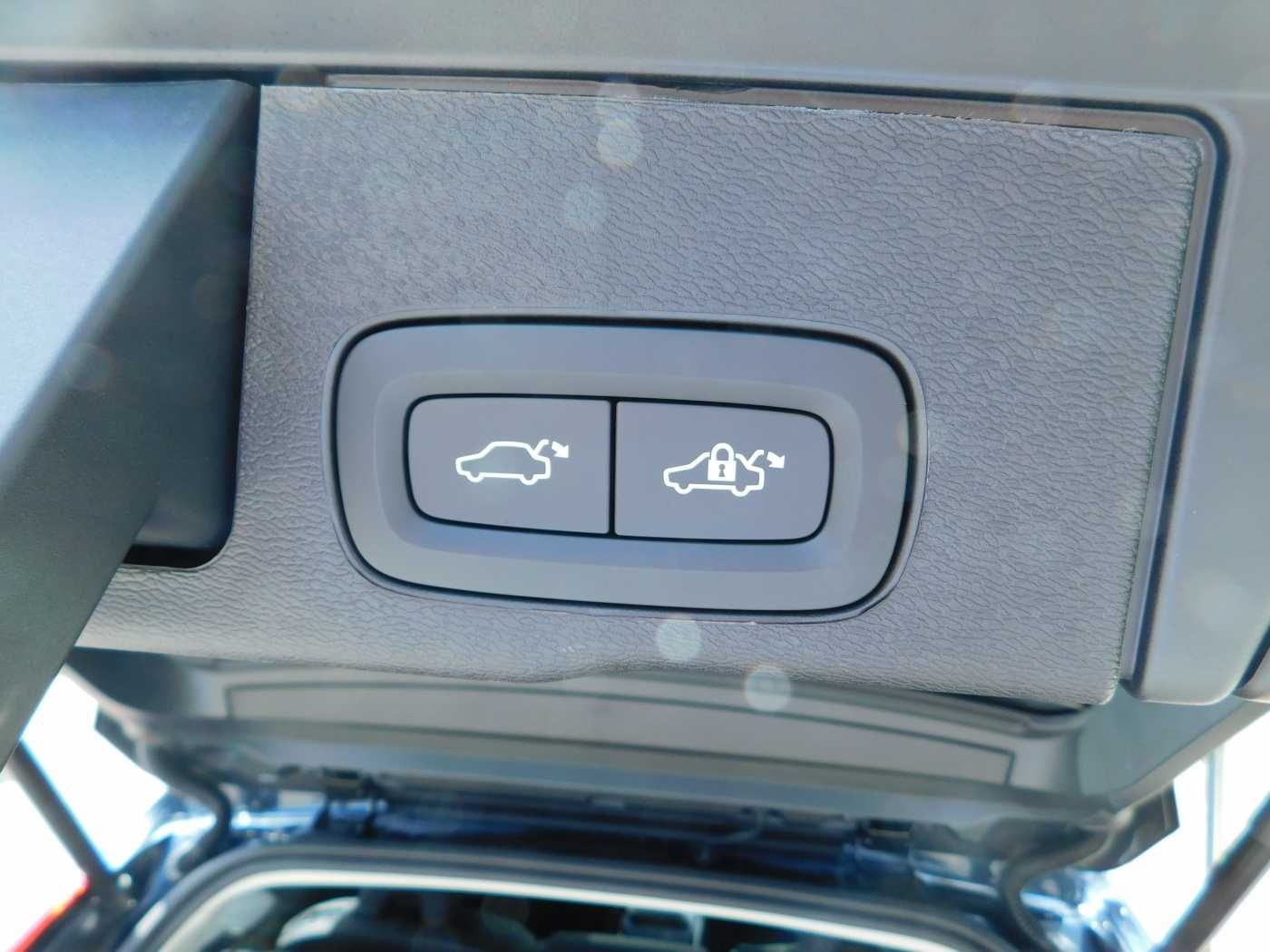 Fahrzeugabbildung Volvo XC60 Plug-In-Hybrid T8 AWD Plug-in Hybrid Ultra