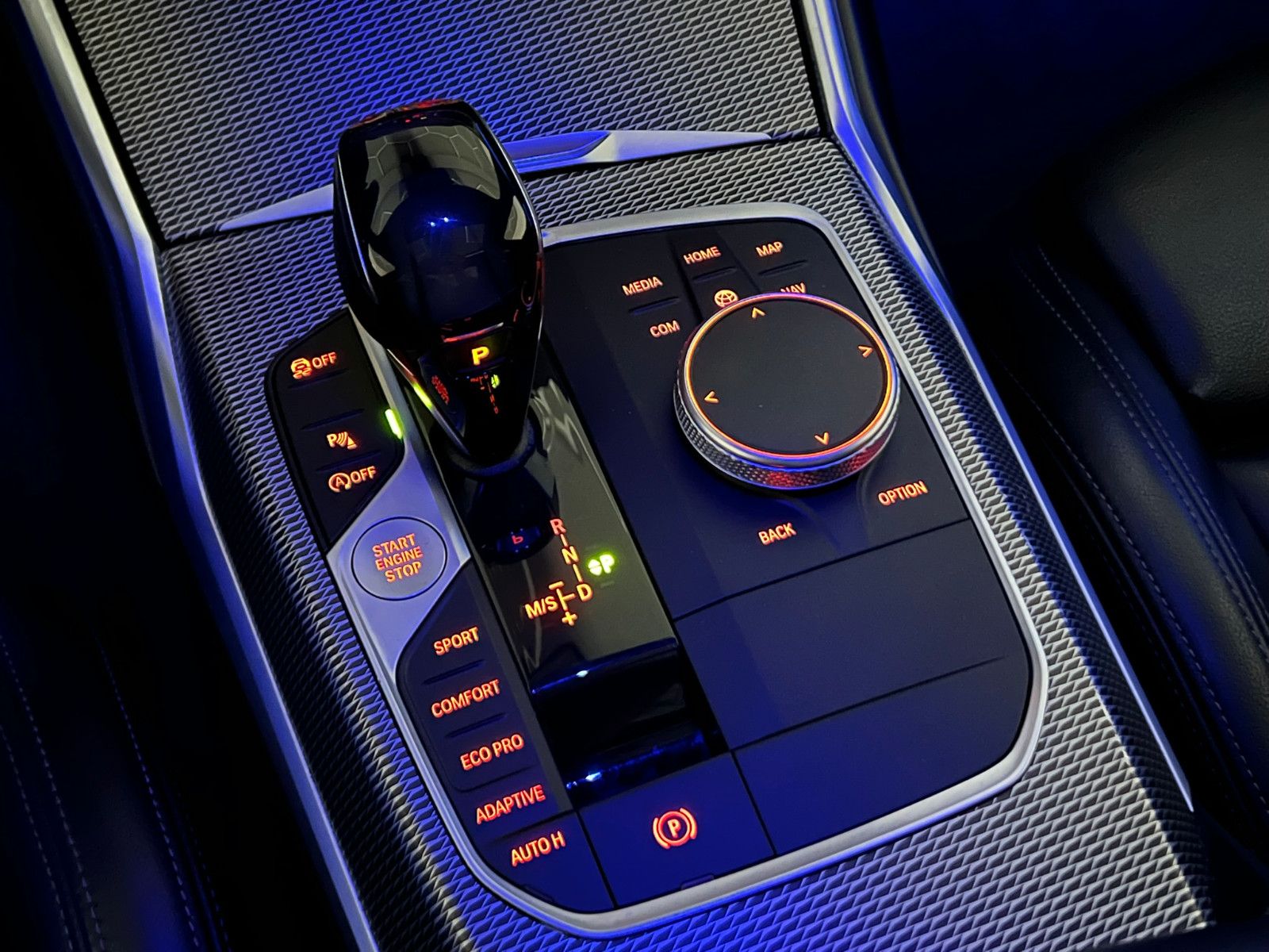 Fahrzeugabbildung BMW 330 i M Sport/LASER/eGSD/HuD/VRTL COCKPIT/DE FZG