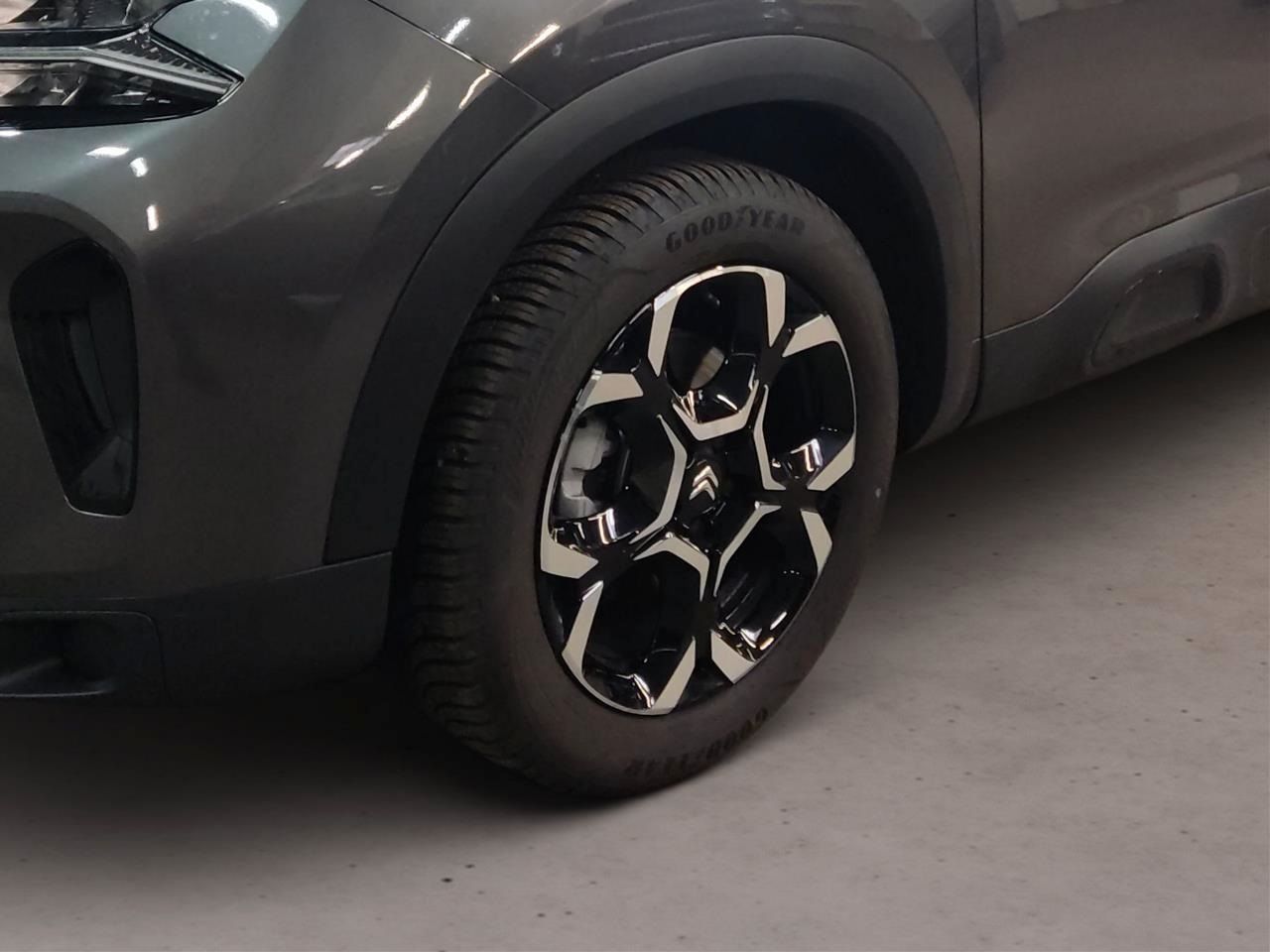Fahrzeugabbildung Citroën C5 Aircross Hybrid 145 Plus e-DCS6 Automatik Nav