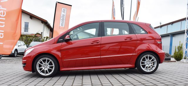 Mercedes-Benz B 180
