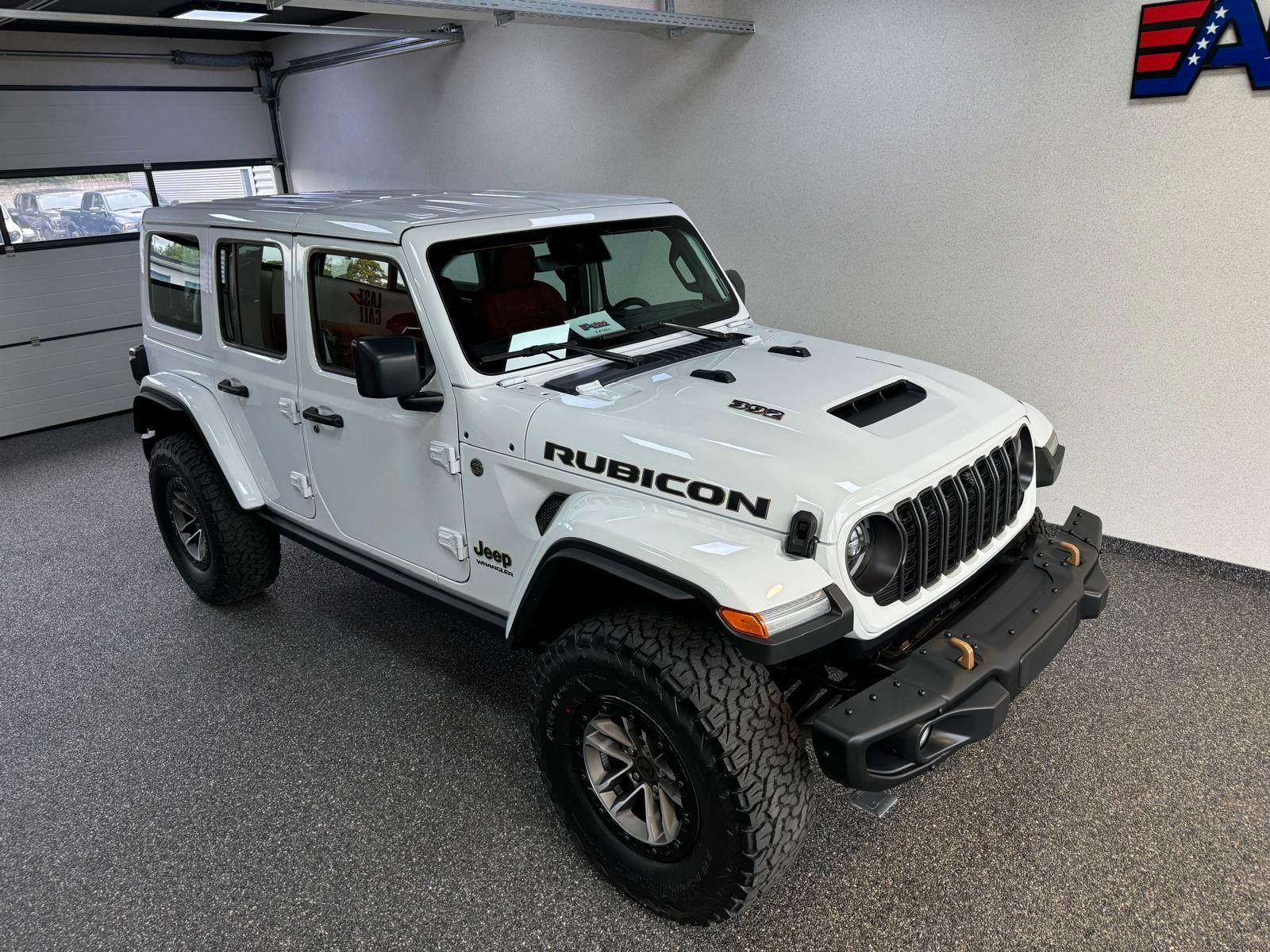 Fahrzeugabbildung Jeep RUBICON 392-6.4L HEMI V8-RECON 35"-STEEL BUMPER