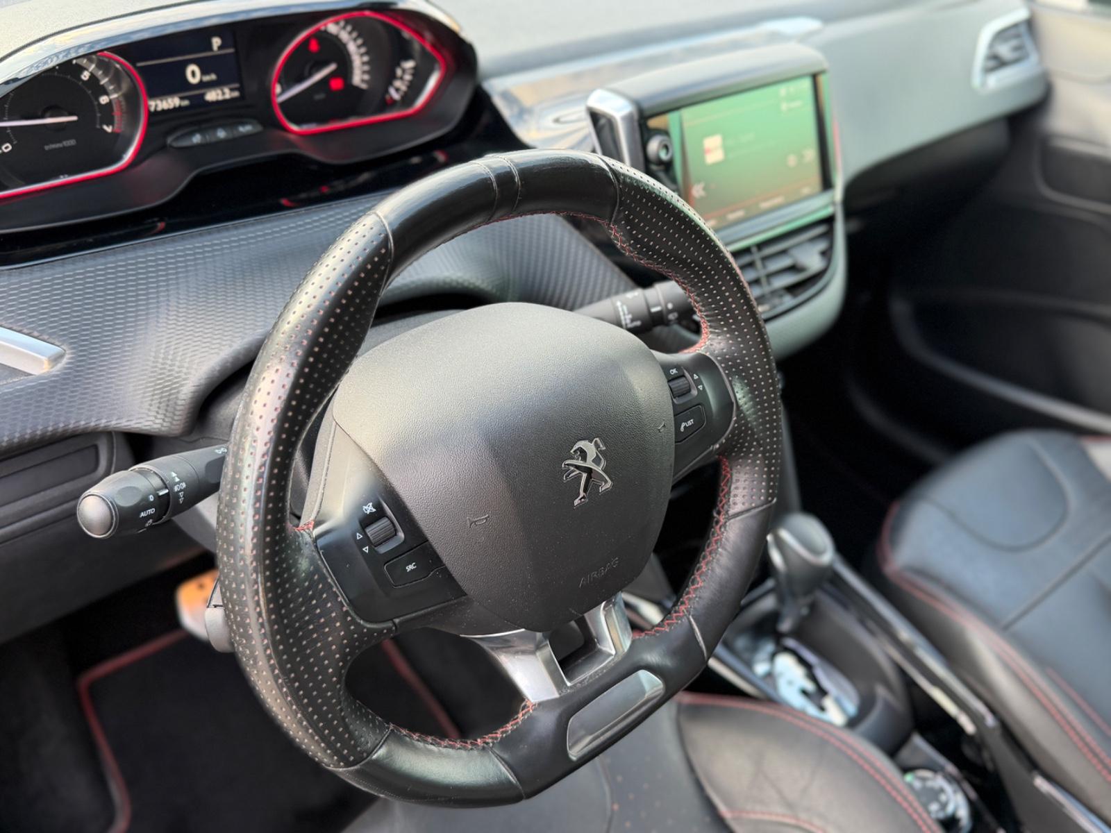 Peugeot 2008 Allure GT-Line Aut. *LEDER*KAMERA*NAVI*LED*