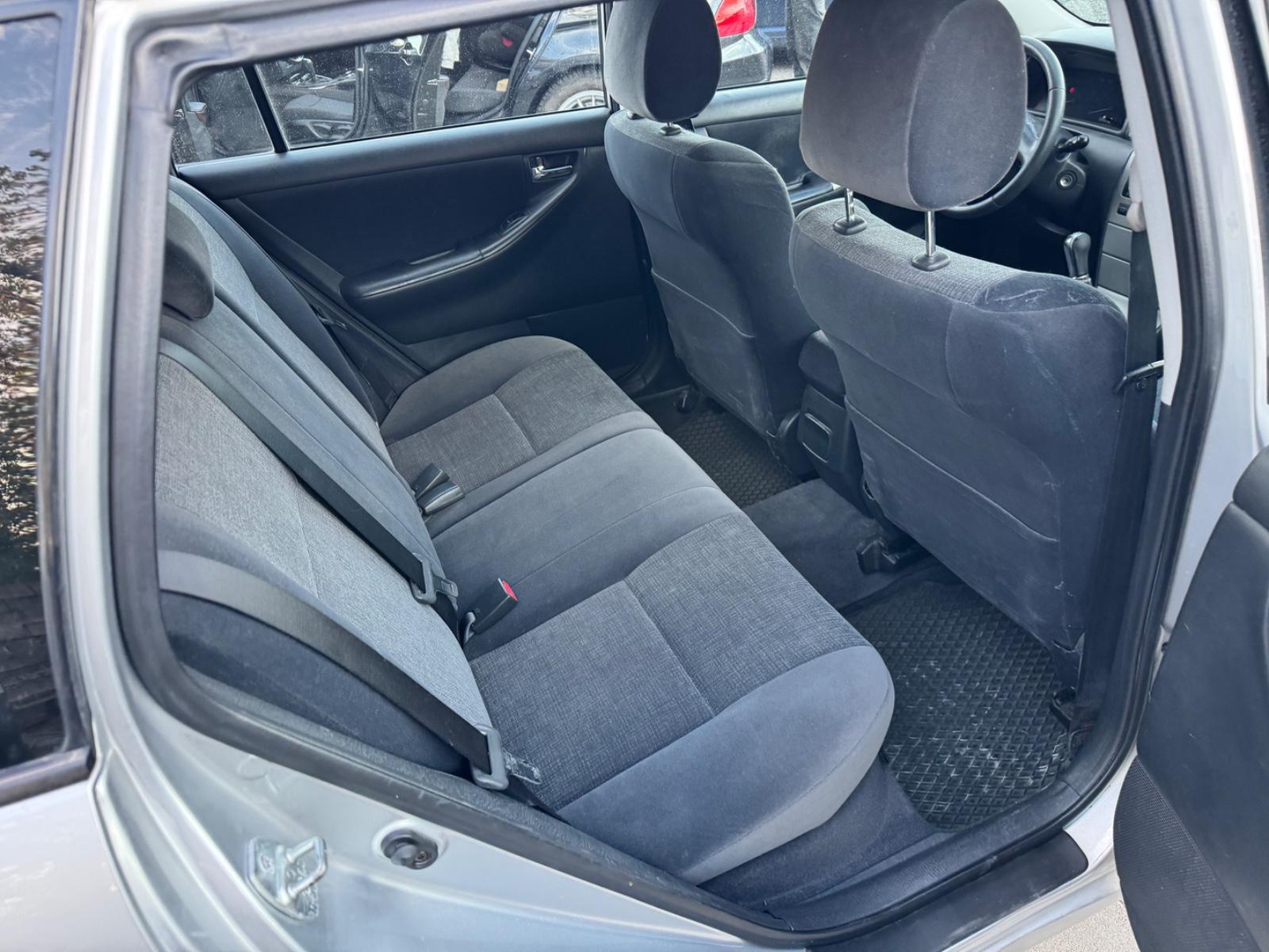 Toyota Corolla 2004 — photo 10