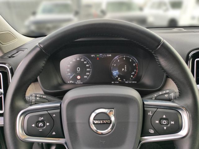 VOLVO XC 40 (Bild 17 von Array)