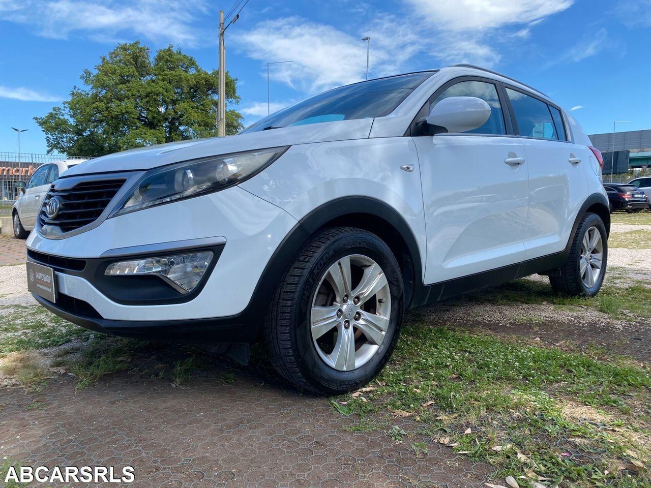 Kia Sportage 2012 — rear view