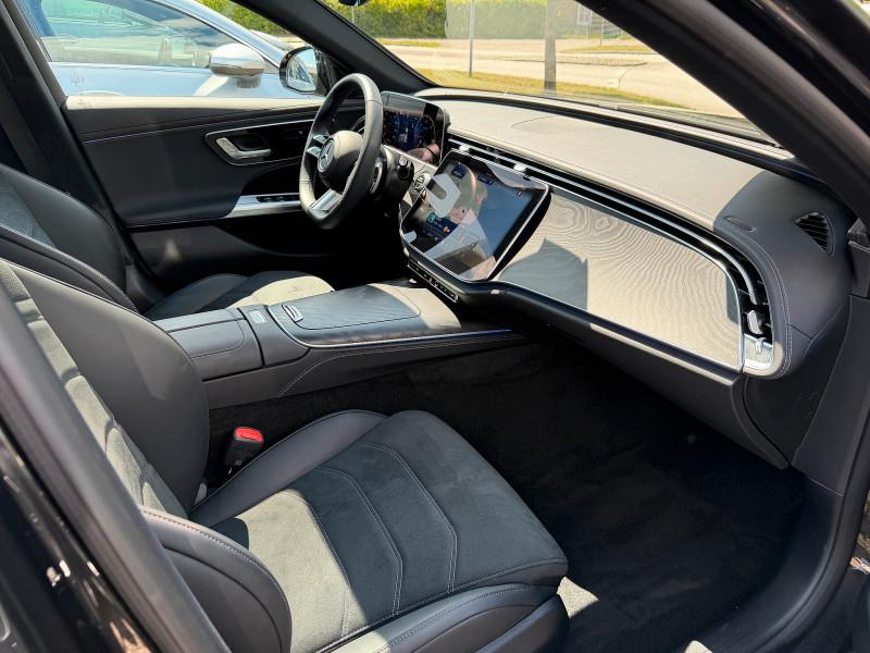 Mercedes-Benz E 220 d , AMG NIGHT DISTR KAMERA PANO SPUR PDC