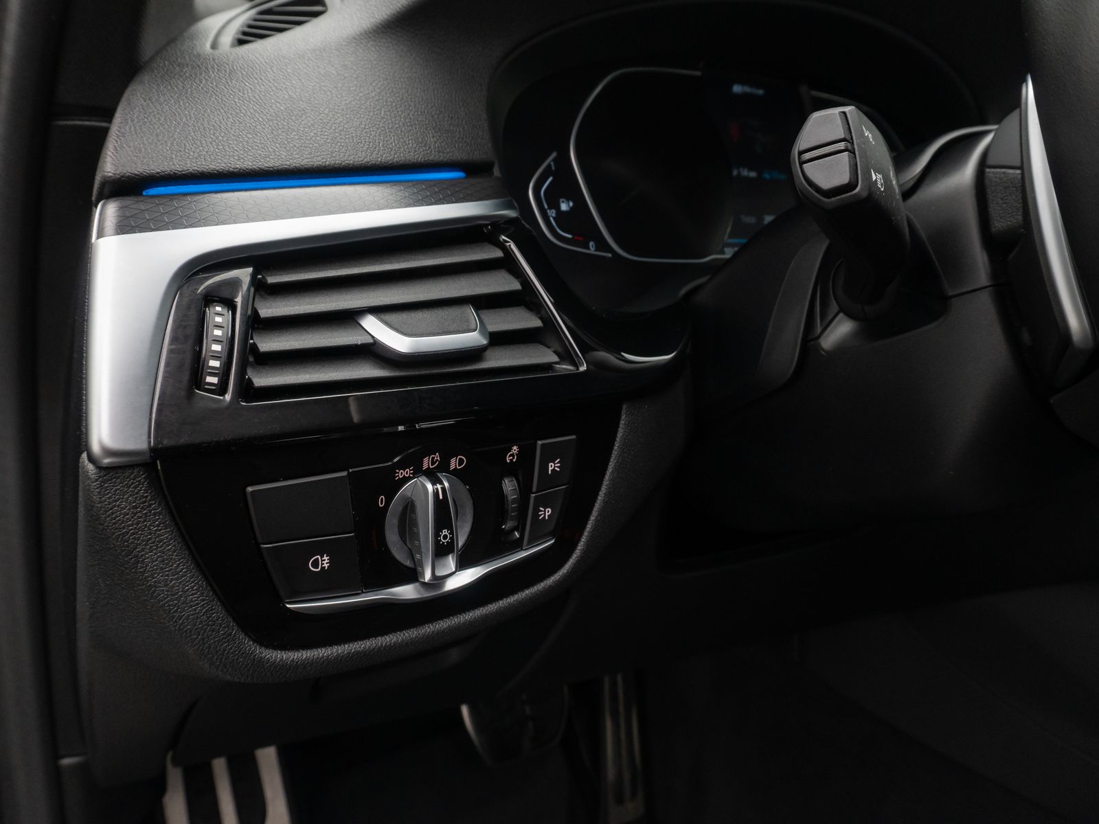 Fahrzeugabbildung BMW 530e M Sport 360° Laser DAB Komfort HUD 19Zoll