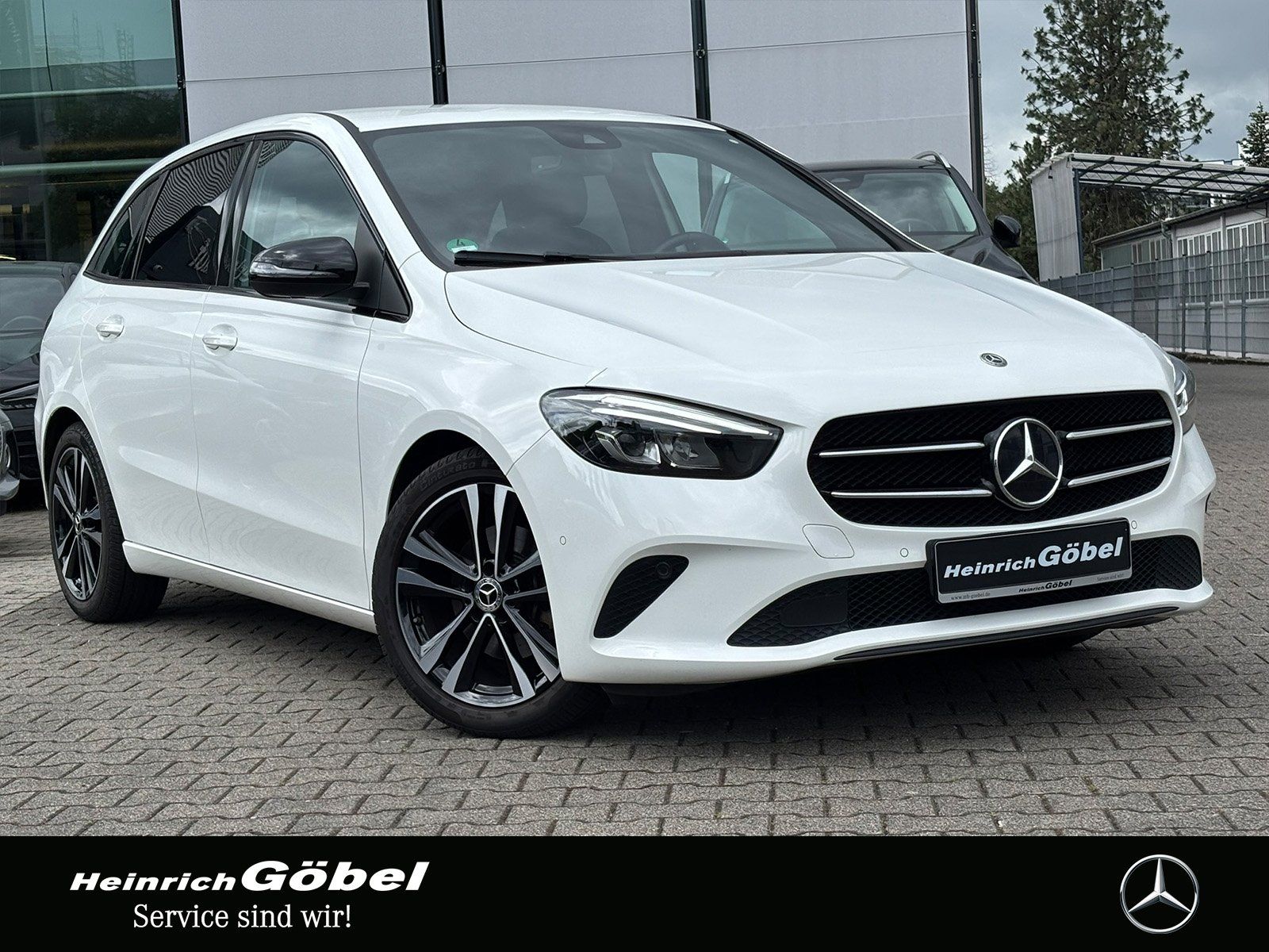 Fahrzeugabbildung Mercedes-Benz B 200 PROGRESSIVE*NAVI-PREMIUM*AMBIENTEBEL*LED