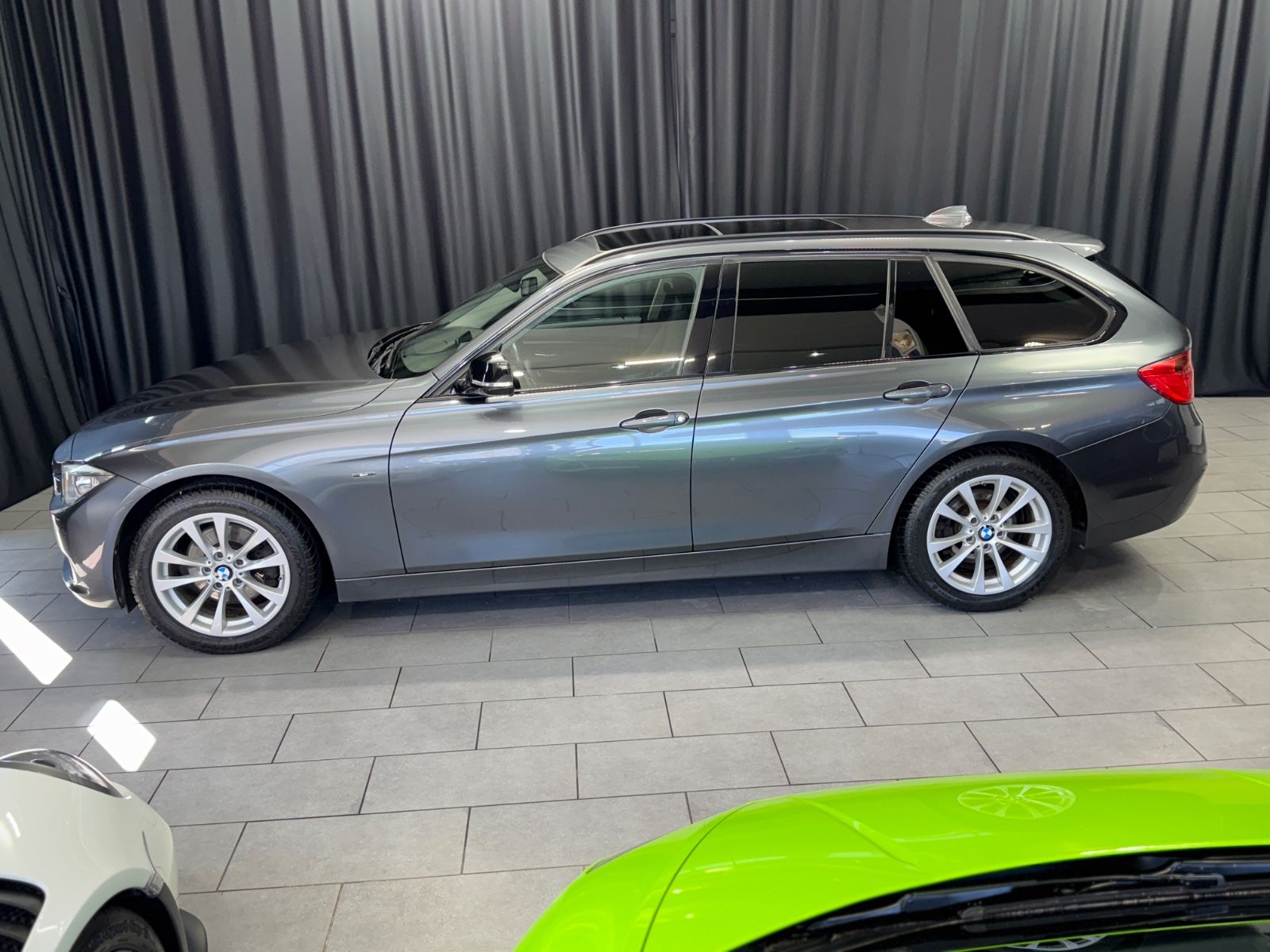 Fahrzeugabbildung BMW 320 d Touring|PANORAMA|AUTOMATIK|SPORT-LINE|