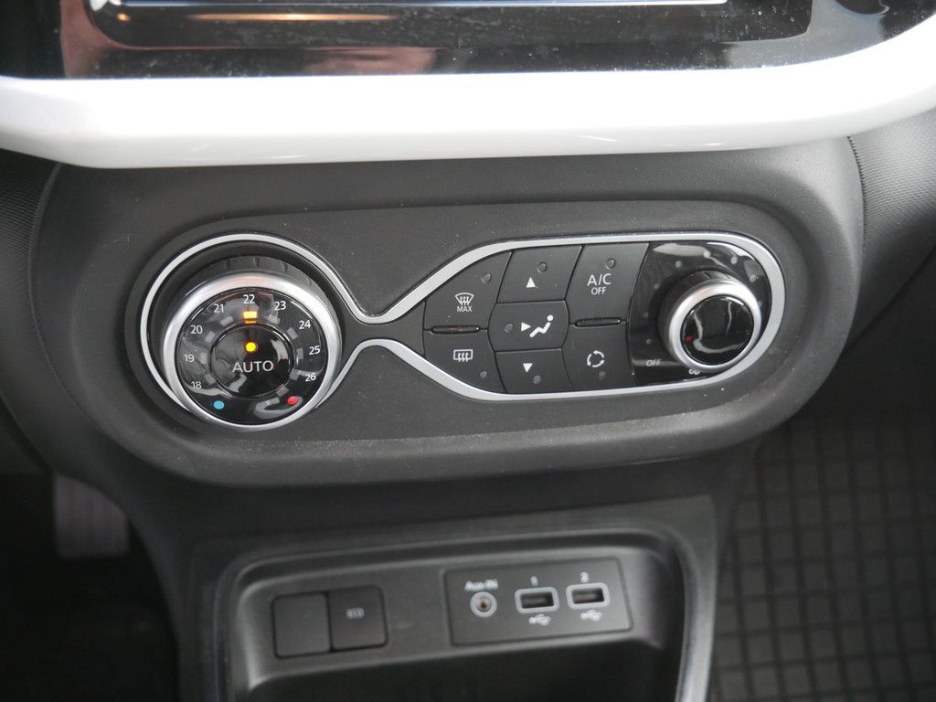 Fahrzeugabbildung Renault Twingo E-Tech KLIMA PDC SHZ RÜCKFAHRKAMERA NAVI