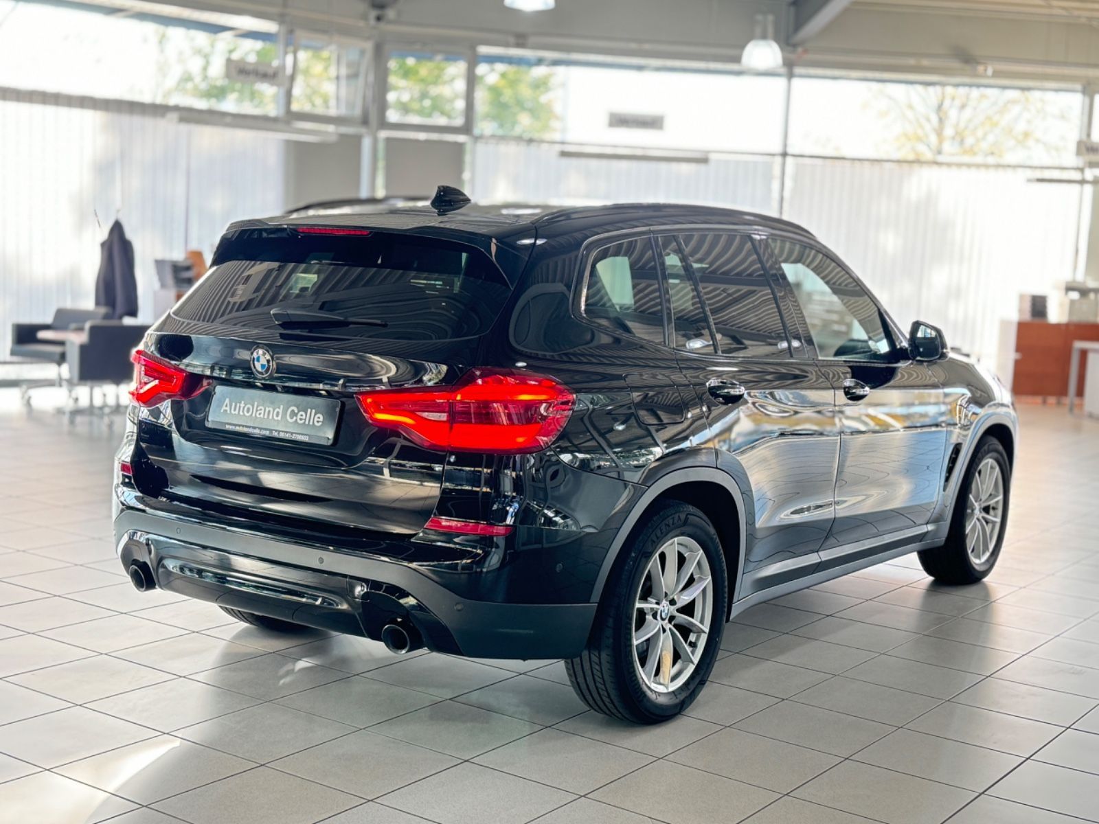 Fahrzeugabbildung BMW X3 xD30d Kamera HiFi Alarm LED MSport Individual