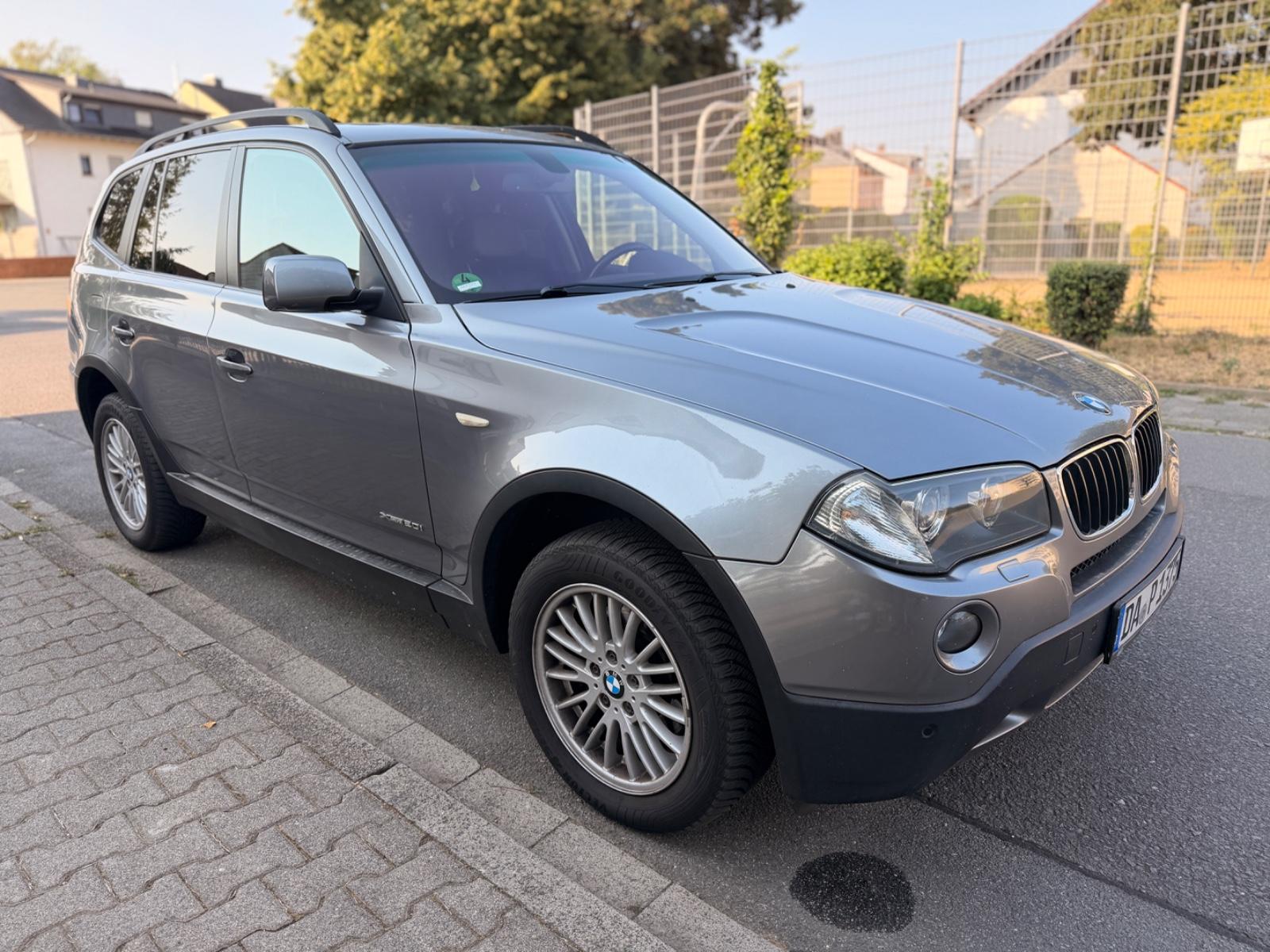 BMW X3 xDrive 20 i, Pano, AHK, Xenon