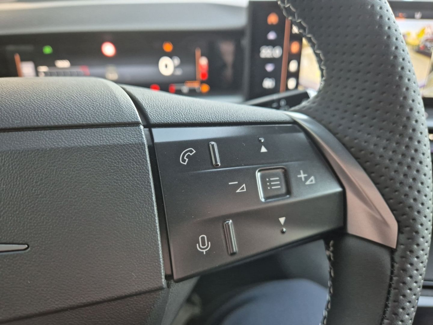 Fahrzeugabbildung Opel Grandland 48V Mild-Hybrid 100kW EU6e 1.2 Hybrid