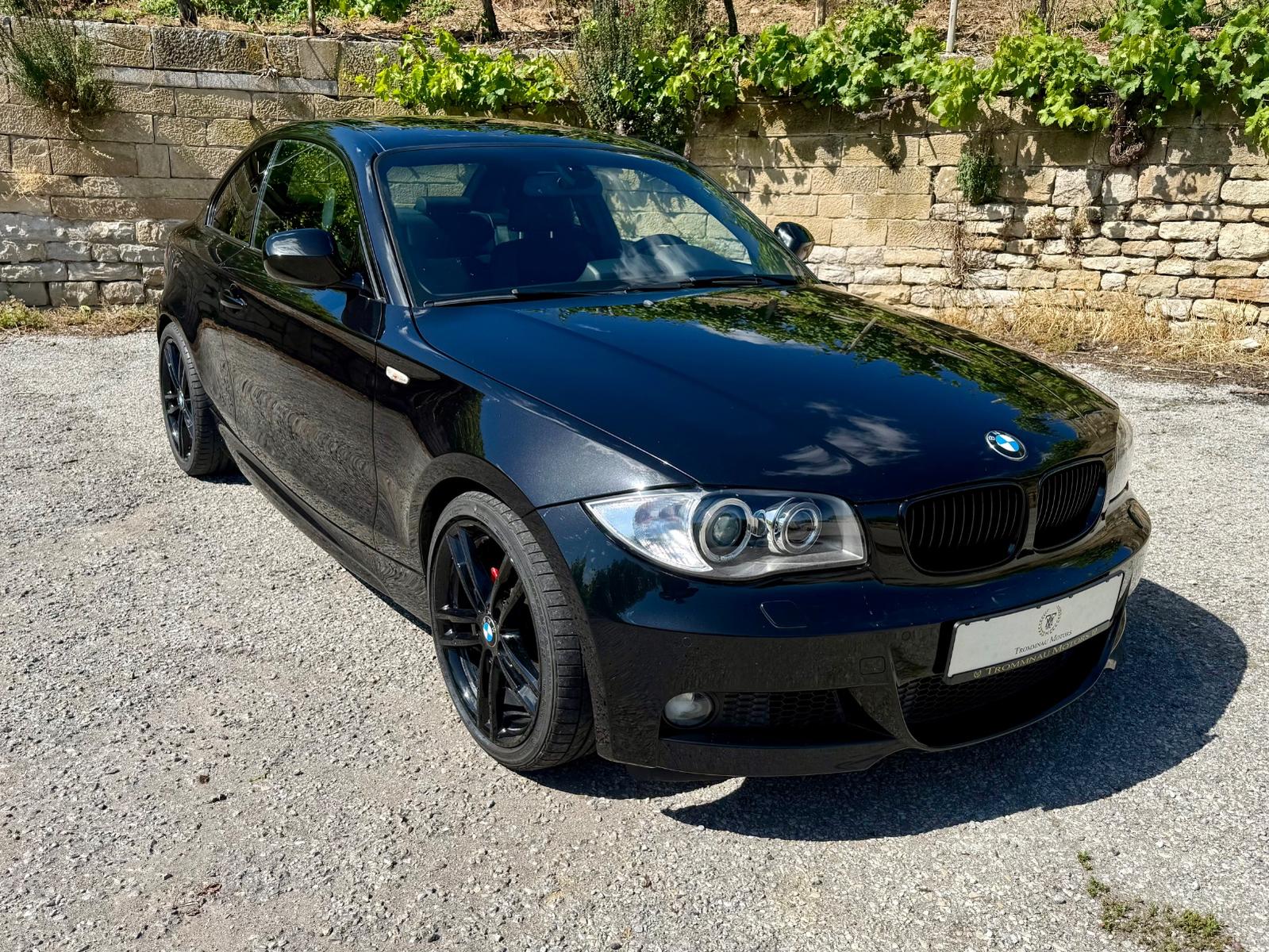 BMW 118d Coupé, Navi, H&K, M-Paket, Xenon, PDC !