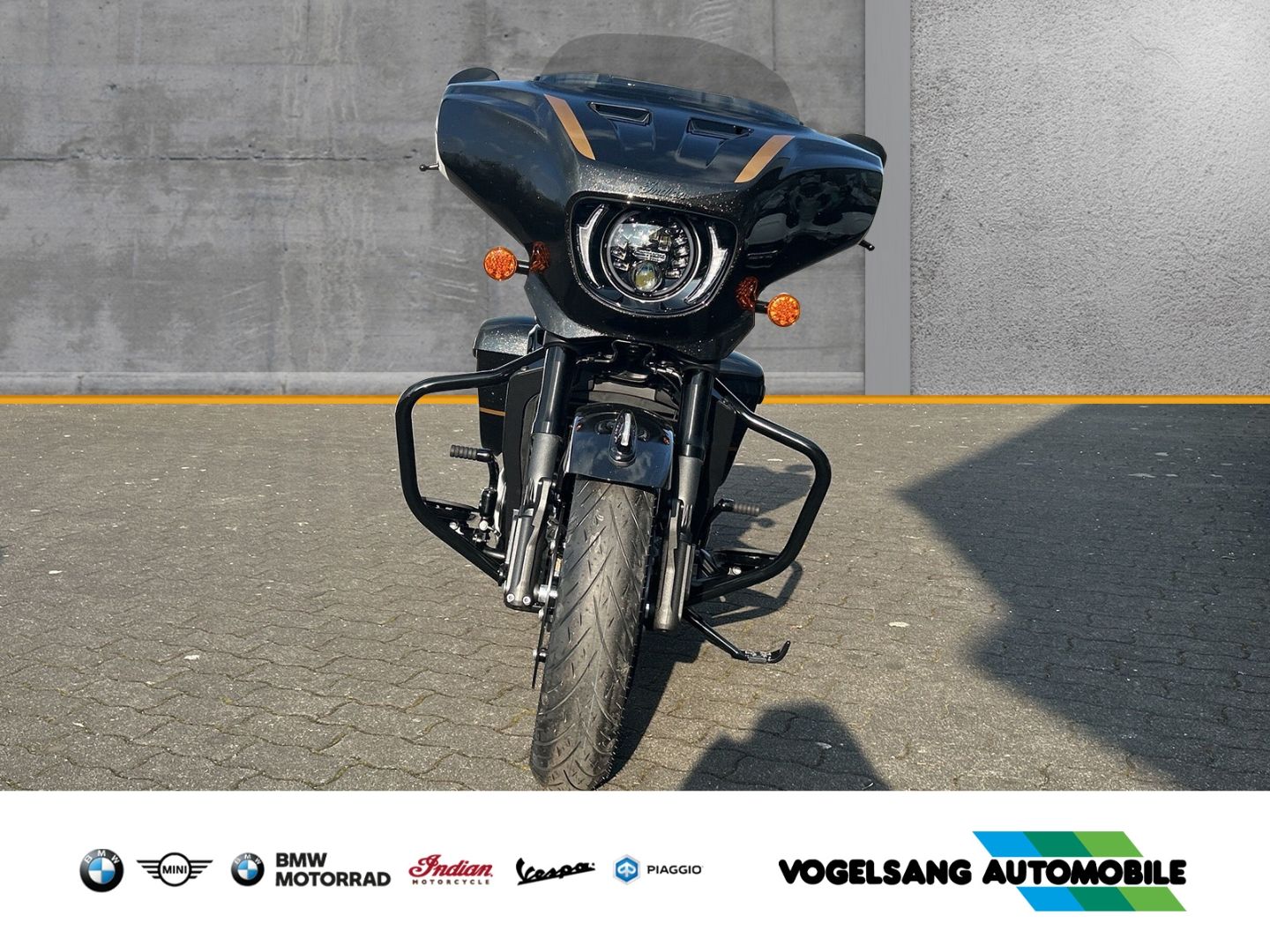 Fahrzeugabbildung Indian Chieftain Powerplus Dark Horse GPS-Navigation, L