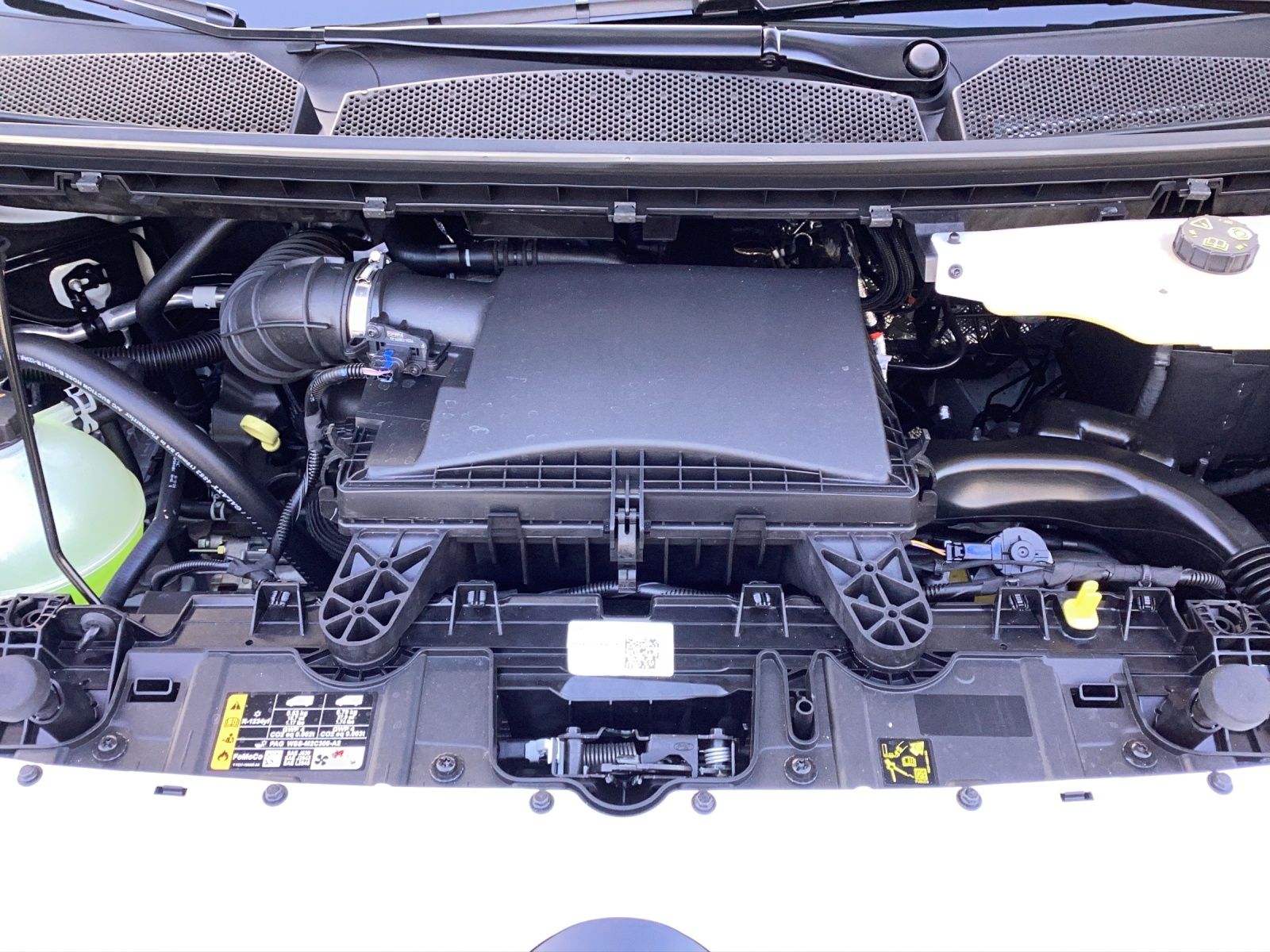 Fahrzeugabbildung Volkswagen T7 Transporter TDI Kasten AHK LaneAssist RearVie