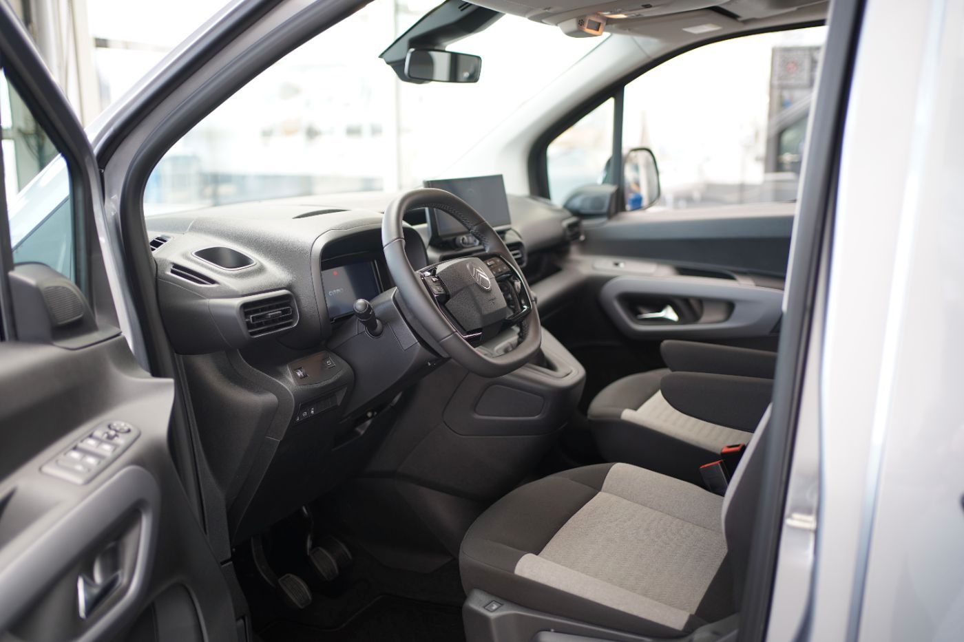 Fahrzeugabbildung Citroën Berlingo XL BlueHDi 130 Max Winter Paket Navi DA