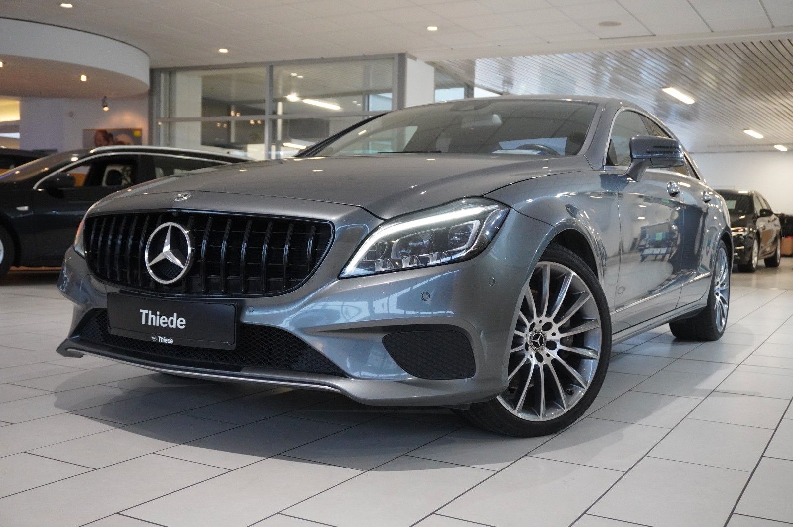 Fahrzeugabbildung Mercedes-Benz CLS 350 COUPE NAVI/AMG/KAMERA/MULTIBEAM/SH/TEMP.