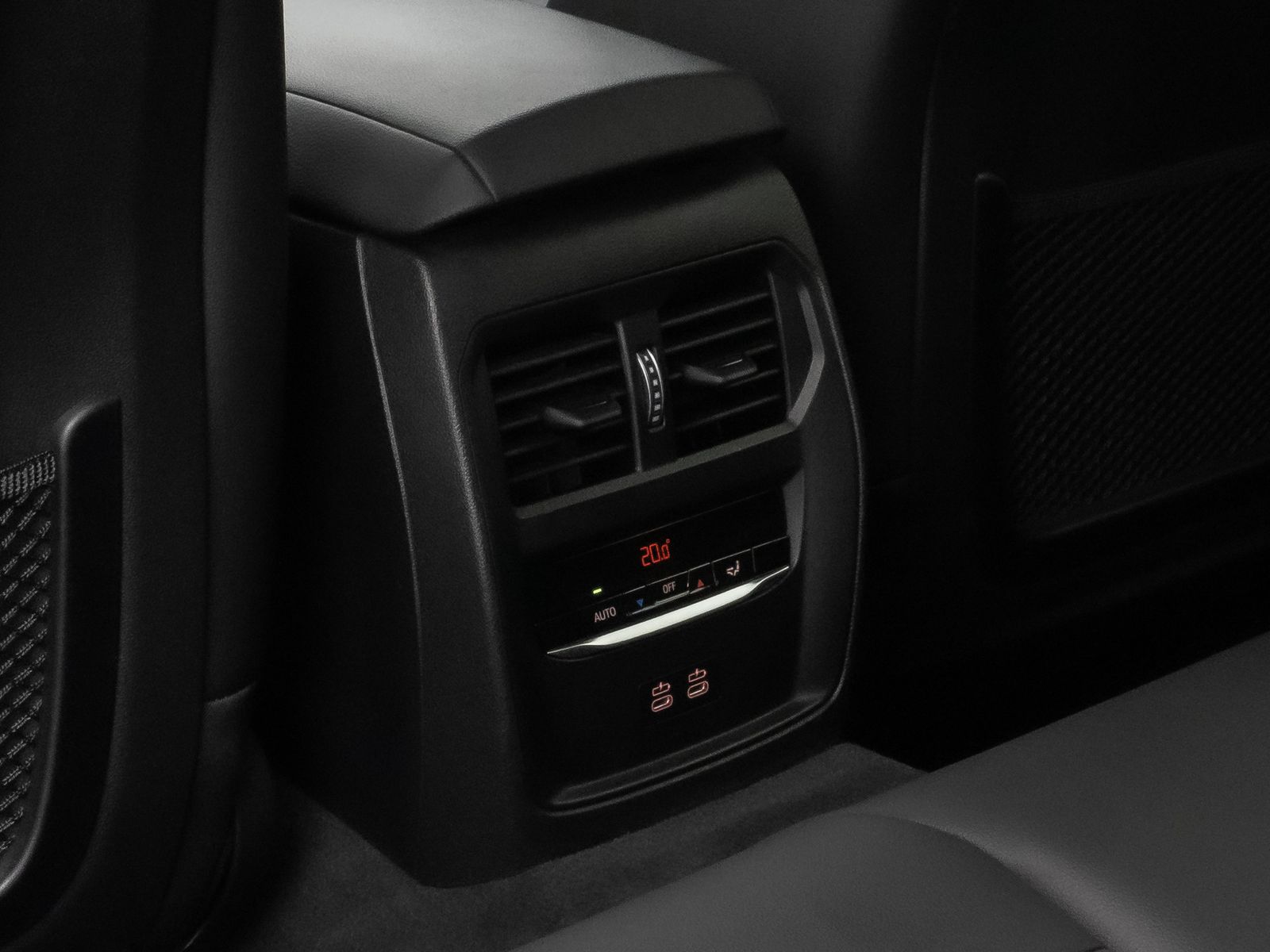 Fahrzeugabbildung BMW 320d M Sport Kamera HUD DAB H/K Komfort 19Zoll