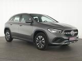 Mercedes-Benz GLA 180 Style Kamera|Keyless|Park-Paket|Navi - Mercedes-Benz GLA 180 in Düsseldorf