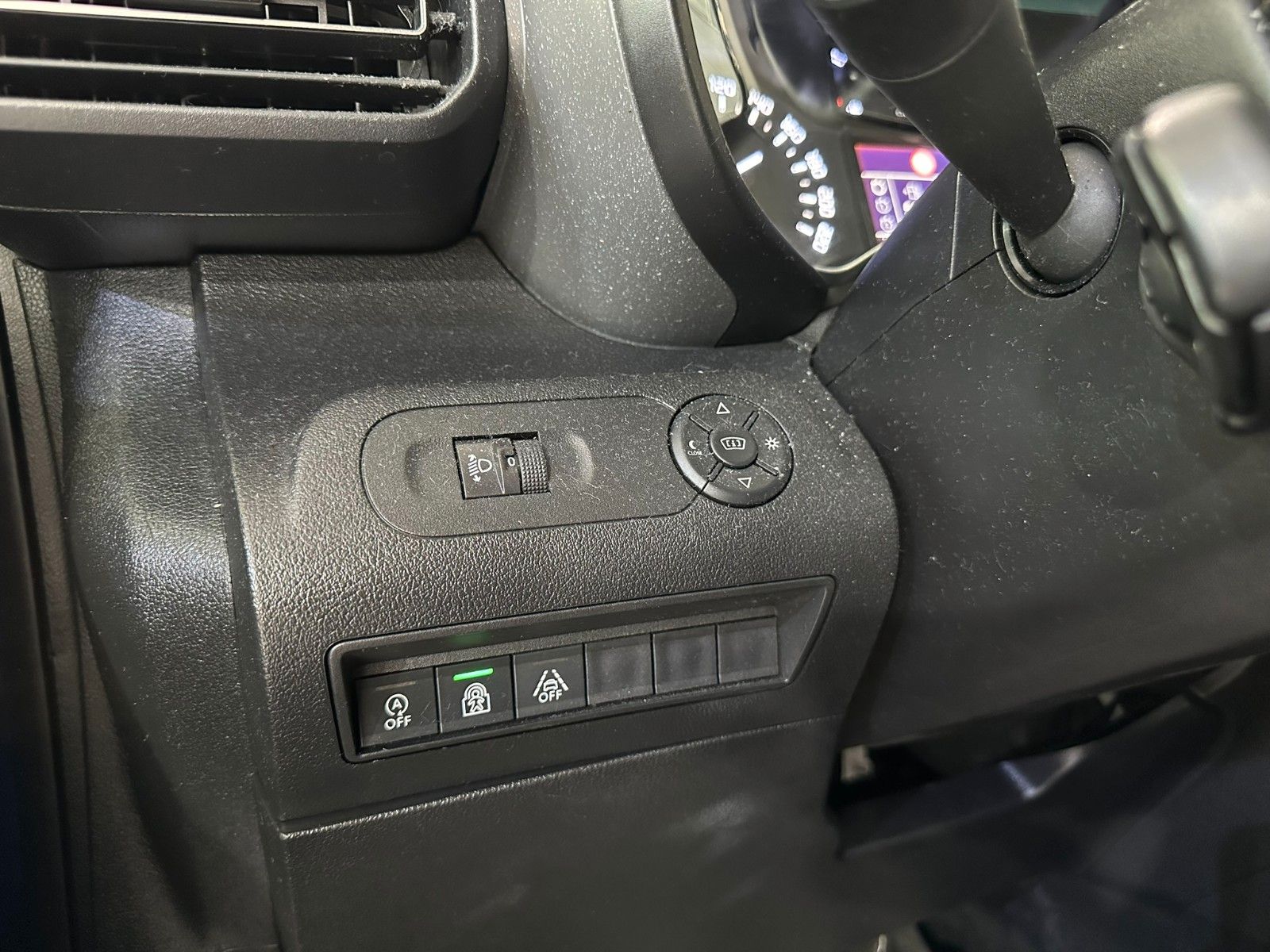 Fahrzeugabbildung Citroën Berlingo Shine M 1.2T NAVI/HEAD-UP/PDC+CAM/AHK