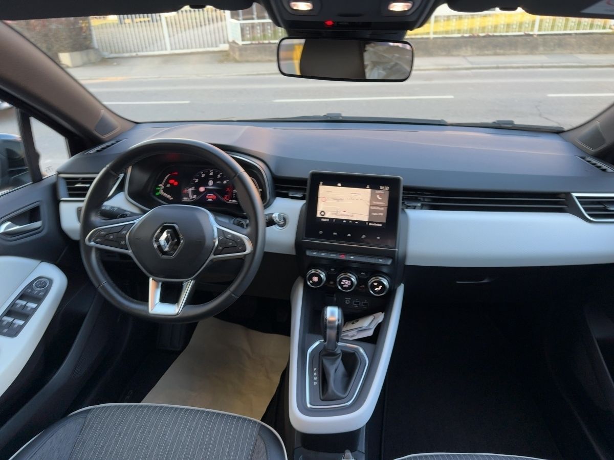 Fahrzeugabbildung Renault Clio Intens Tce 130 EDC SHZ 7" Kamera