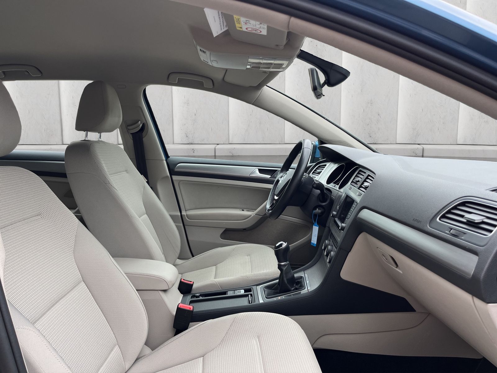 Fahrzeugabbildung Volkswagen Golf Kamera*PDC*HU neu*u.v.m**