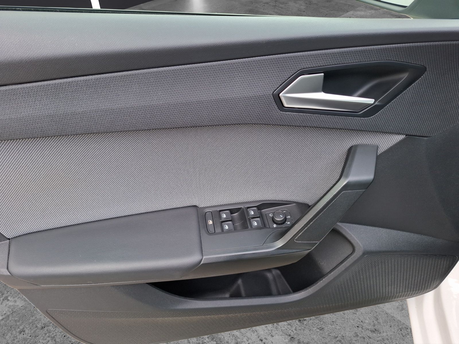 Fahrzeugabbildung SEAT Leon ST TDI Style DSG LED Navi AID ACC RFK SH