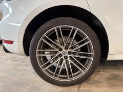 PORSCHE Macan S, 1. Hand, Standheizung, Sport Design,AHK