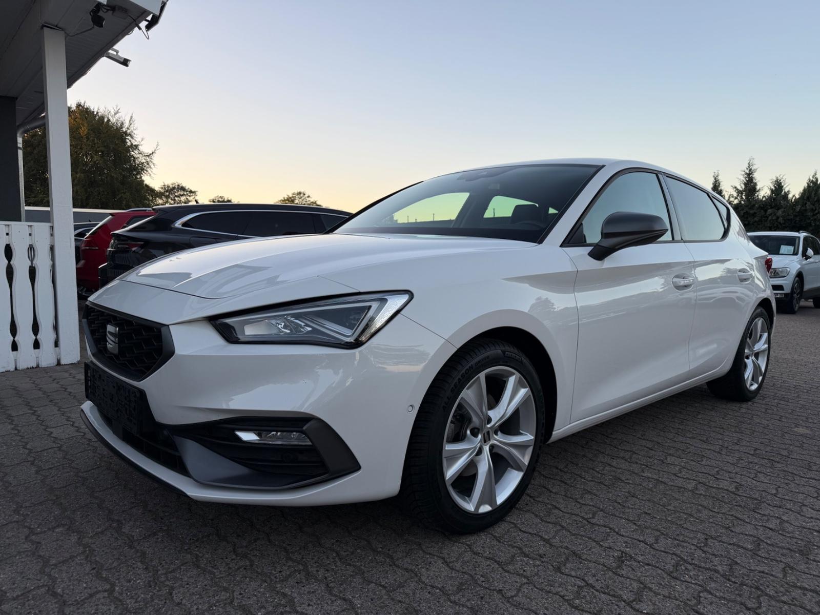 Seat Leon FR Navi CarPlay ACC DAB LED