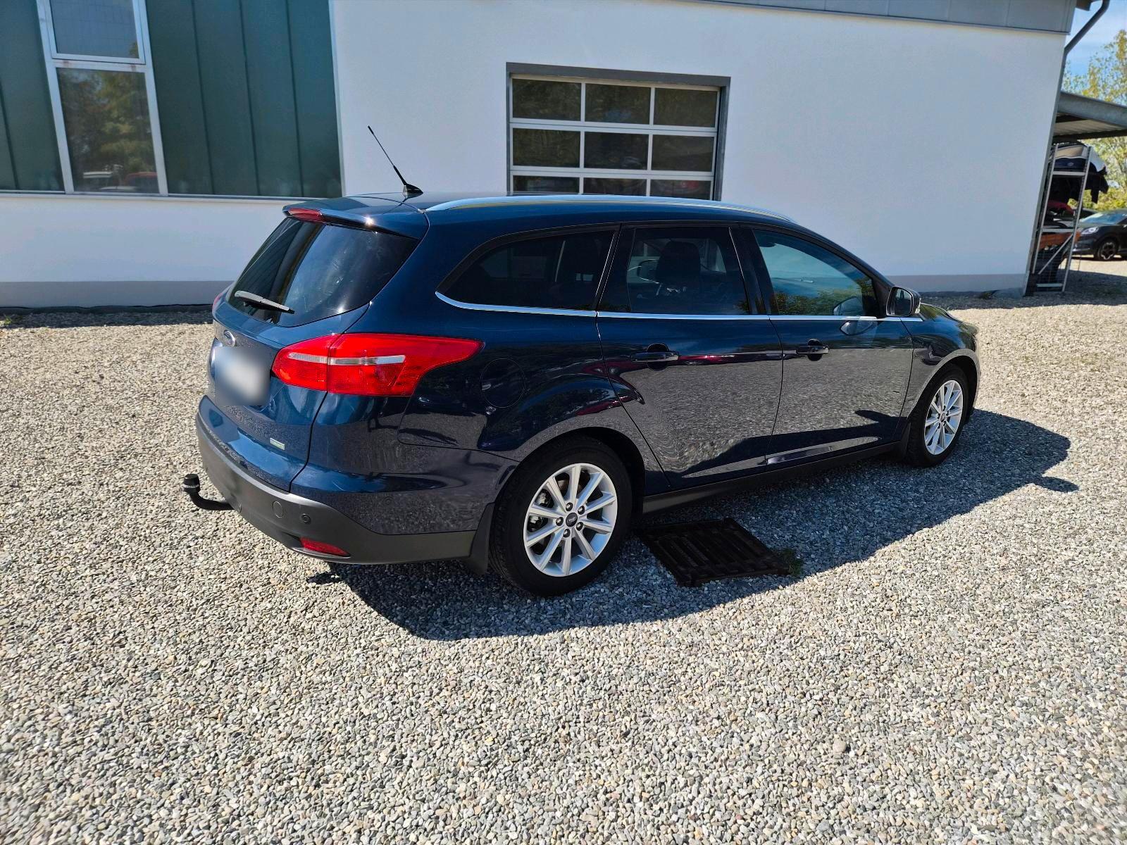Ford  2015 — photo 5