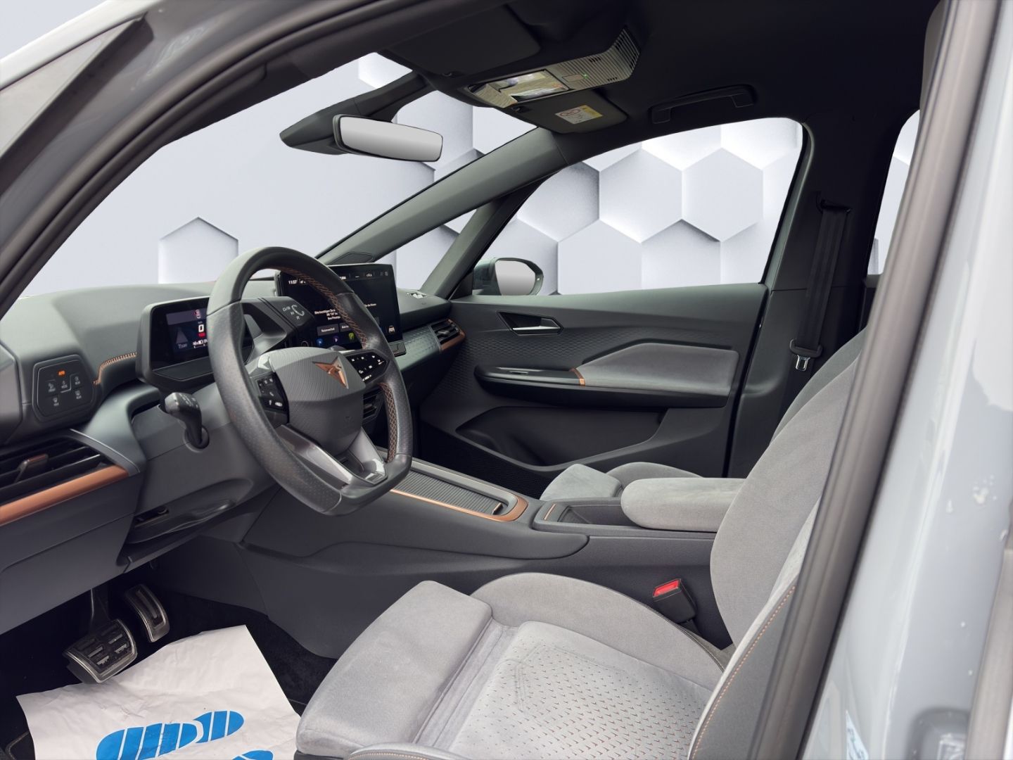 Born 150kW LED ACC 360°Kamera ParkLenkAssist Sit