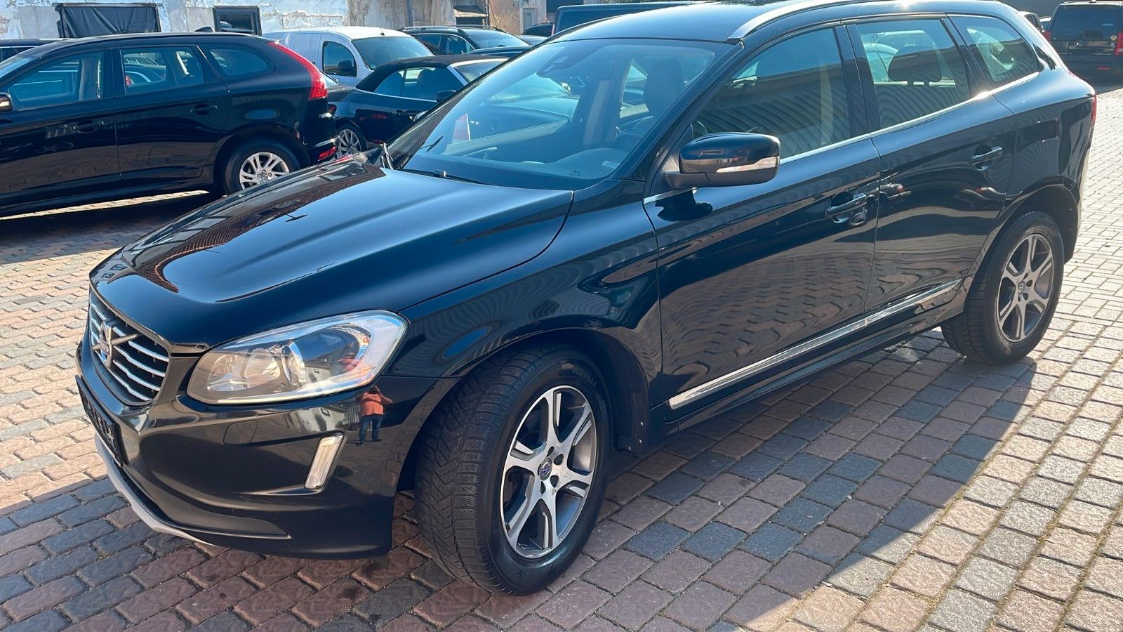 Volvo XC60 D4 Summum AWD NAVI, Leder, Shz