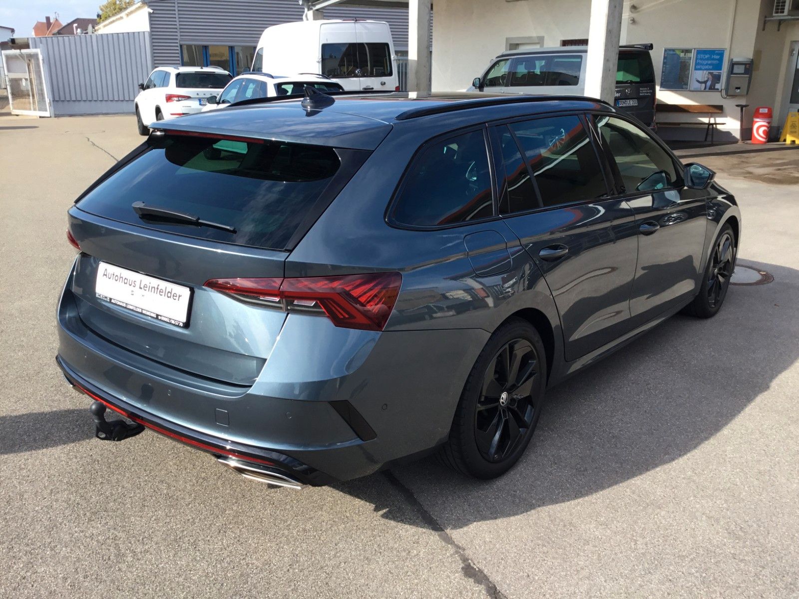 Fahrzeugabbildung SKODA Octavia Combi RS 2.0 TSI DSG+AHK+Head up+Matrix