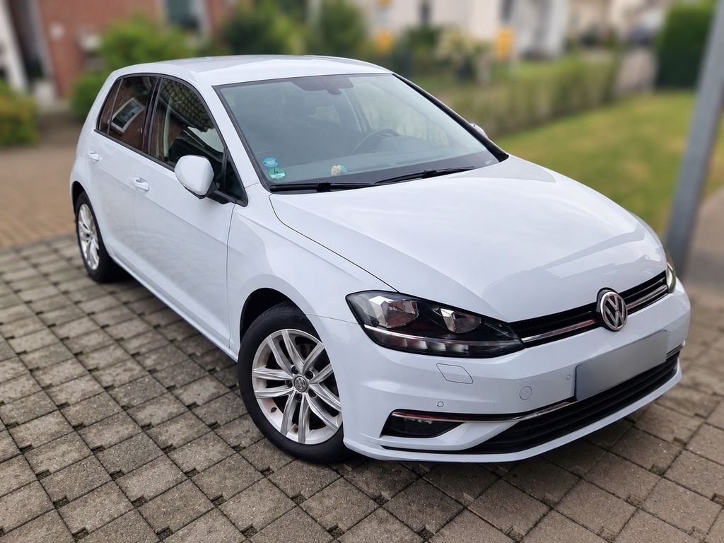 Image of Volkswagen Golf