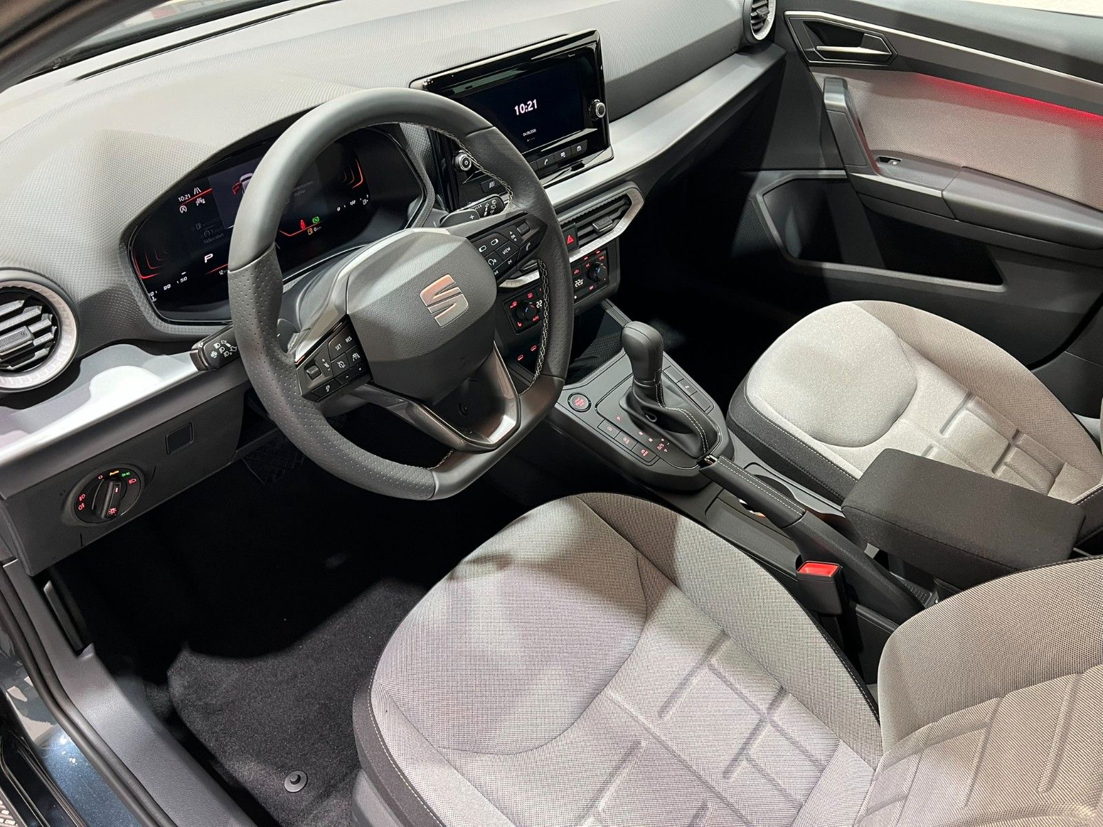 Fahrzeugabbildung SEAT Ibiza 1.0 TSI 85kW FR DSG 18"ALU
