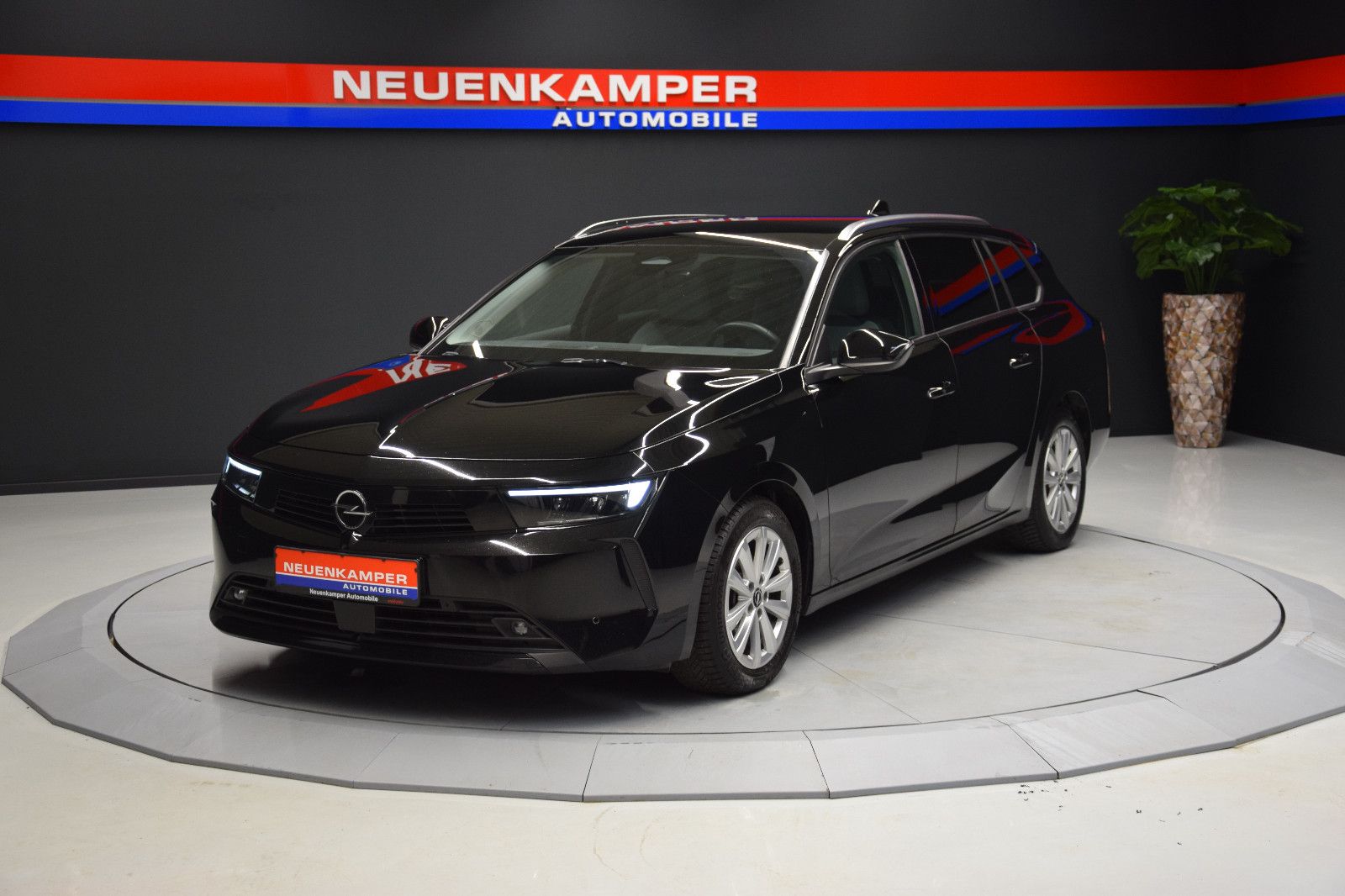 Fahrzeugabbildung Opel Astra L Sports Tourer Elegance Kamera NAV Ambien