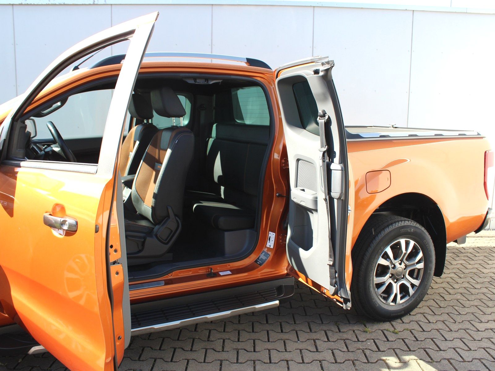 Fahrzeugabbildung Ford Ranger Wildtrak Extrakabine 4x4 3,2 TDCi