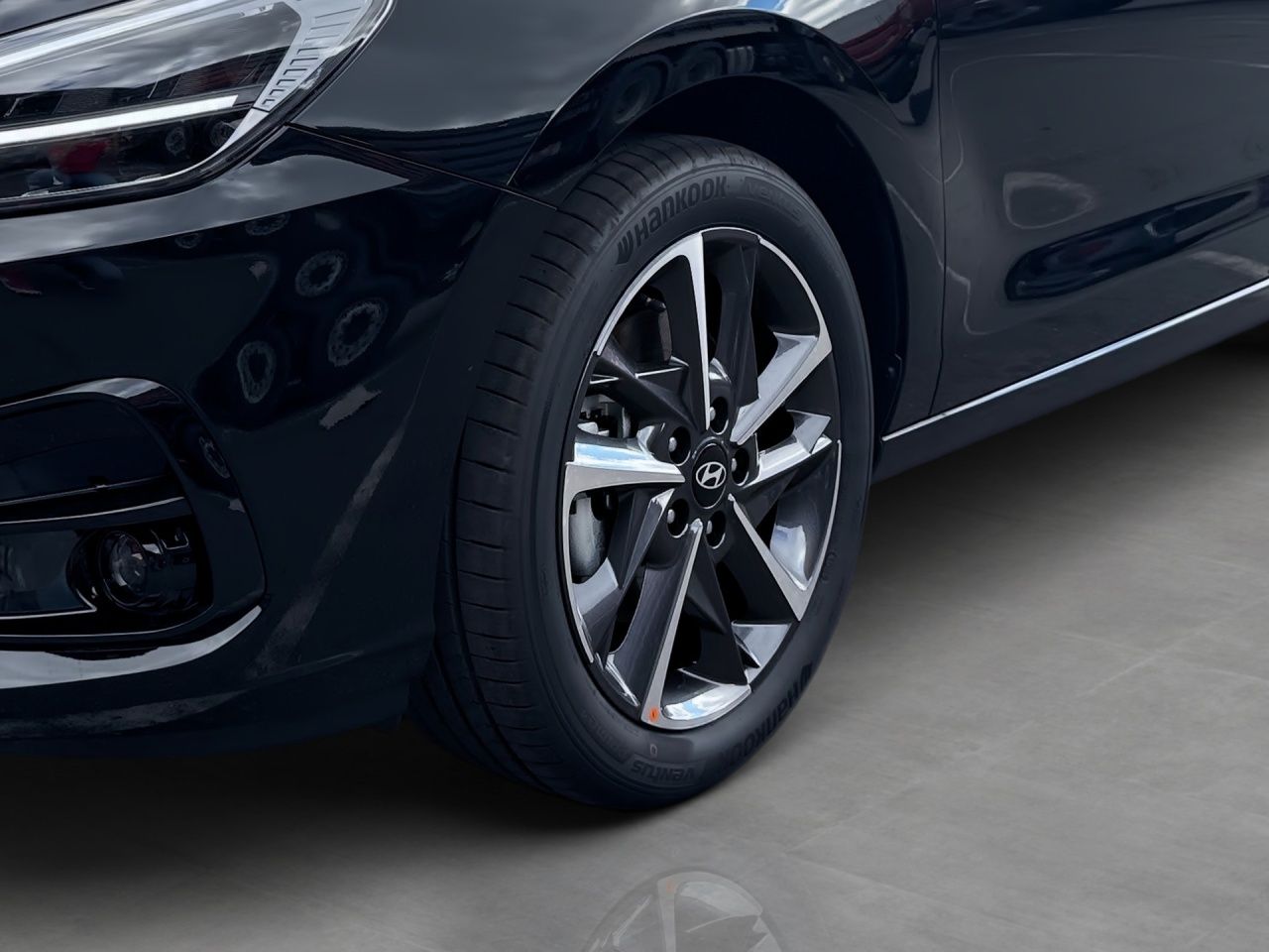 Fahrzeugabbildung Hyundai i30 TREND ACC Akustikglas Fernlichtass. Kam. LM