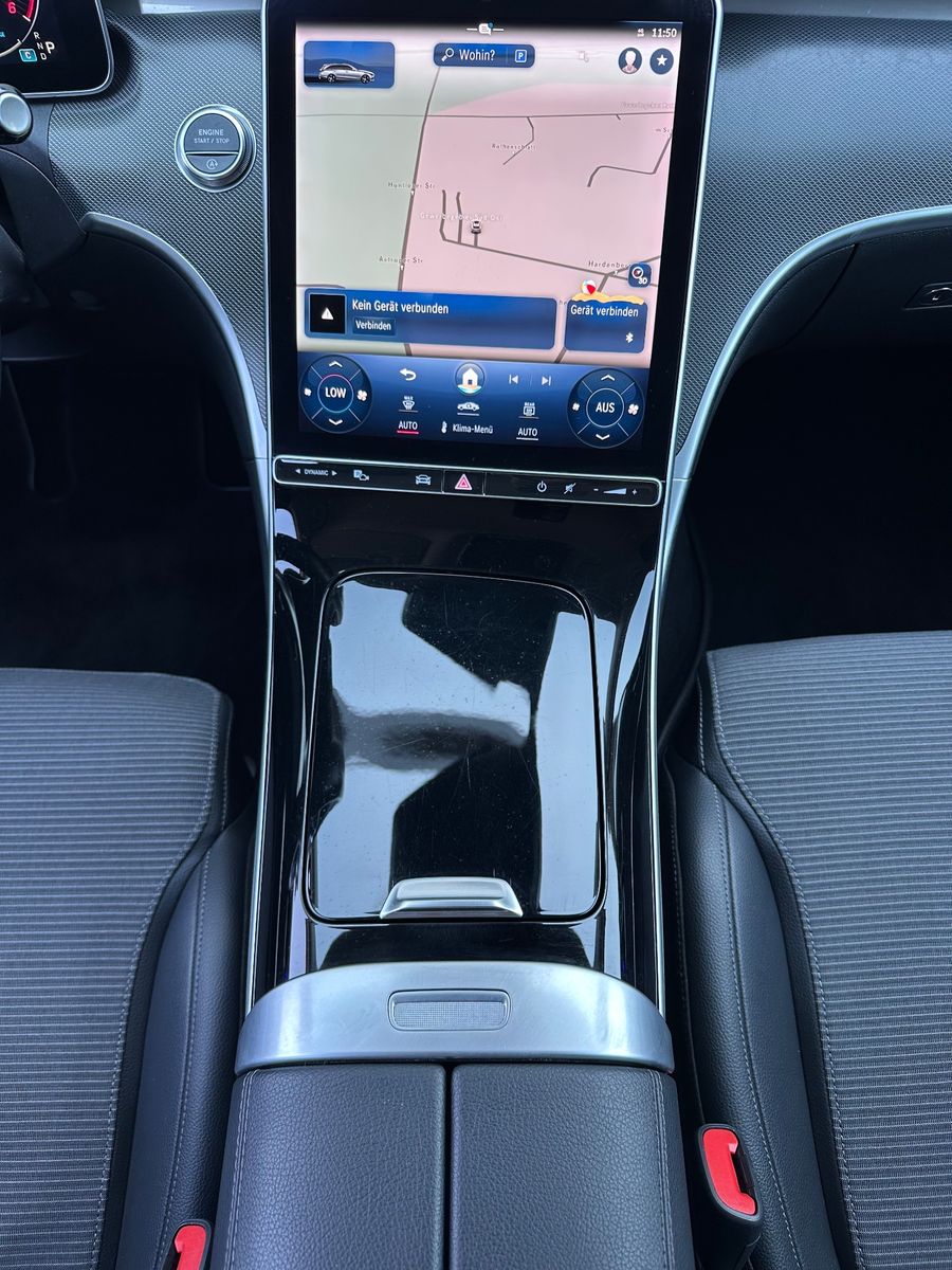 Fahrzeugabbildung Mercedes-Benz C 300 d T Avantgarde NAV+LED+AHK+DISTRONIC+18ZO