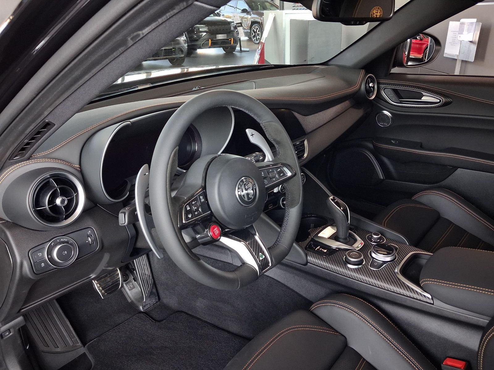 Fahrzeugabbildung Alfa Romeo Giulia Quadrifoglio Oro