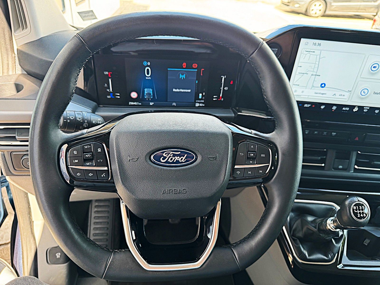 Ford Tourneo Custom Bus 320 L2 Titanium FWD 8-Sitzer foto 16