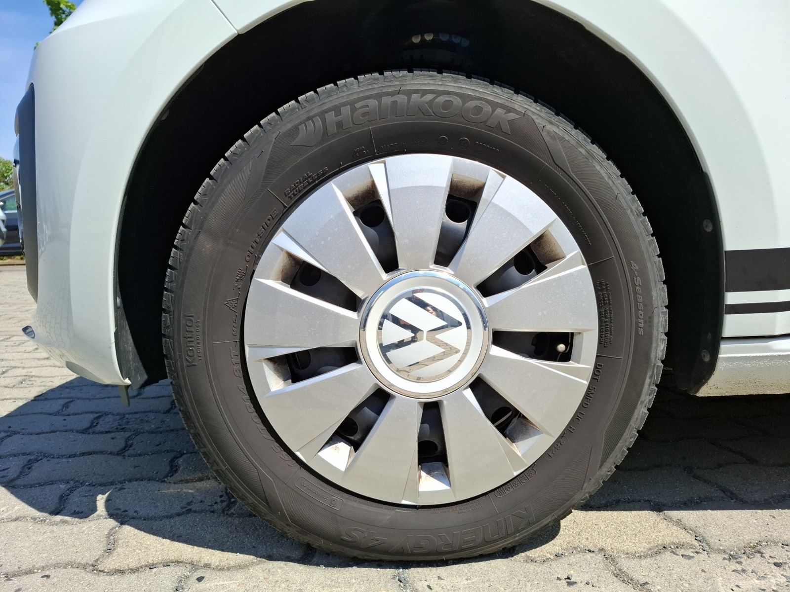 Fahrzeugabbildung Volkswagen up! Klima DAB SH