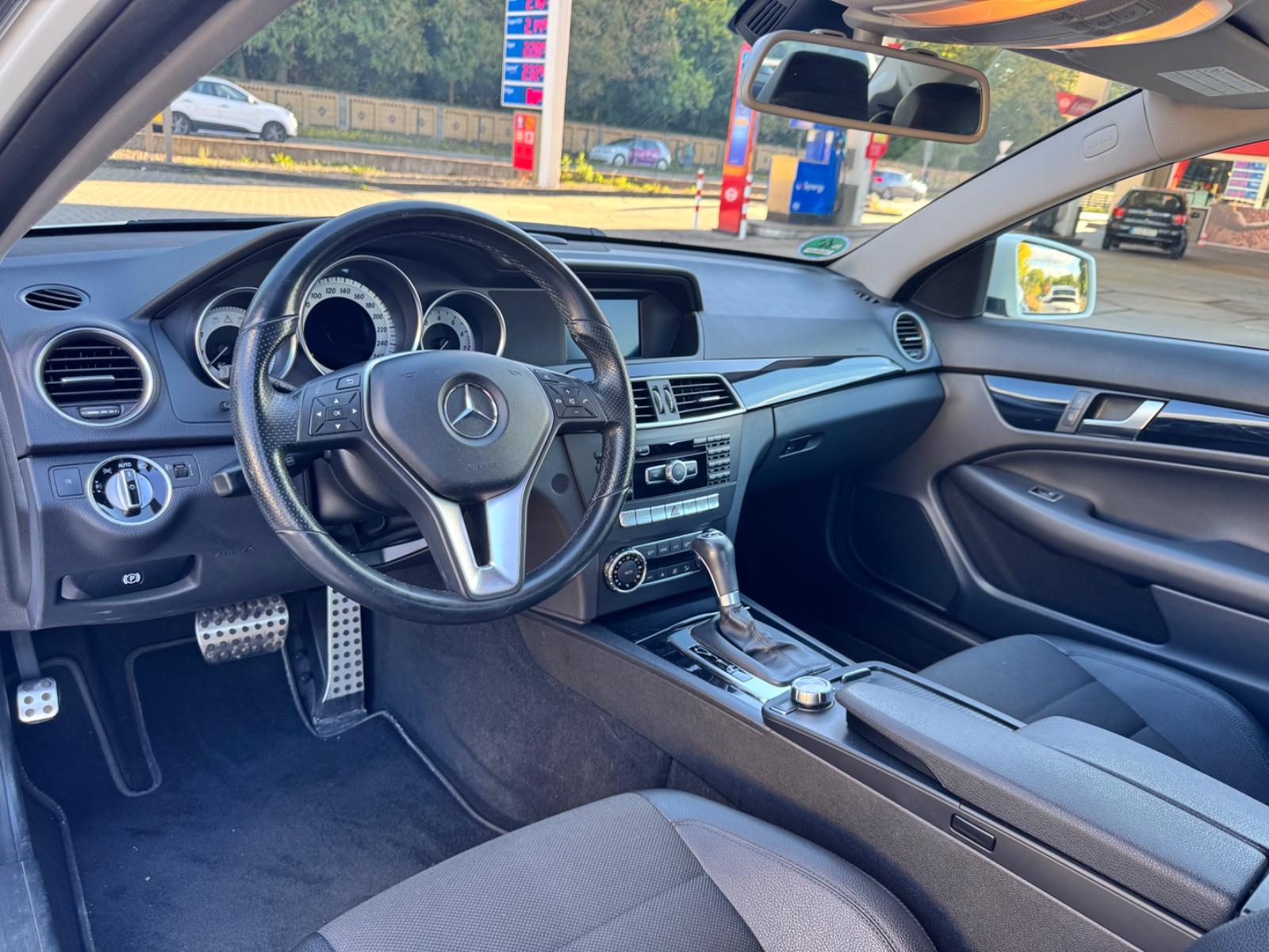 Mercedes-Benz C 180 C Coupe Navi /Automatik/Tempomat