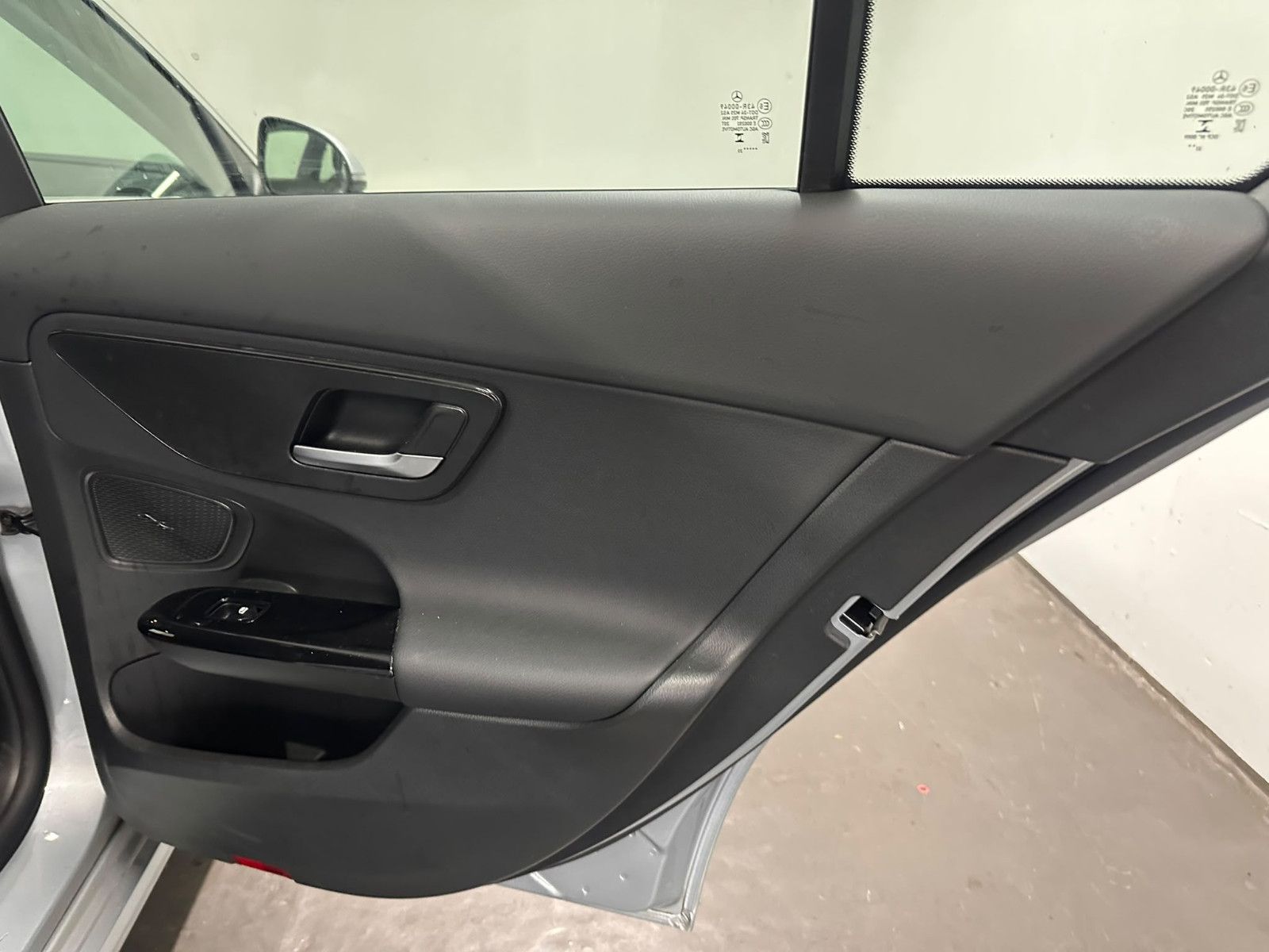 Fahrzeugabbildung Mercedes-Benz C 200 d T Autom. *KAMERA*AHK*DISTRO*LED*